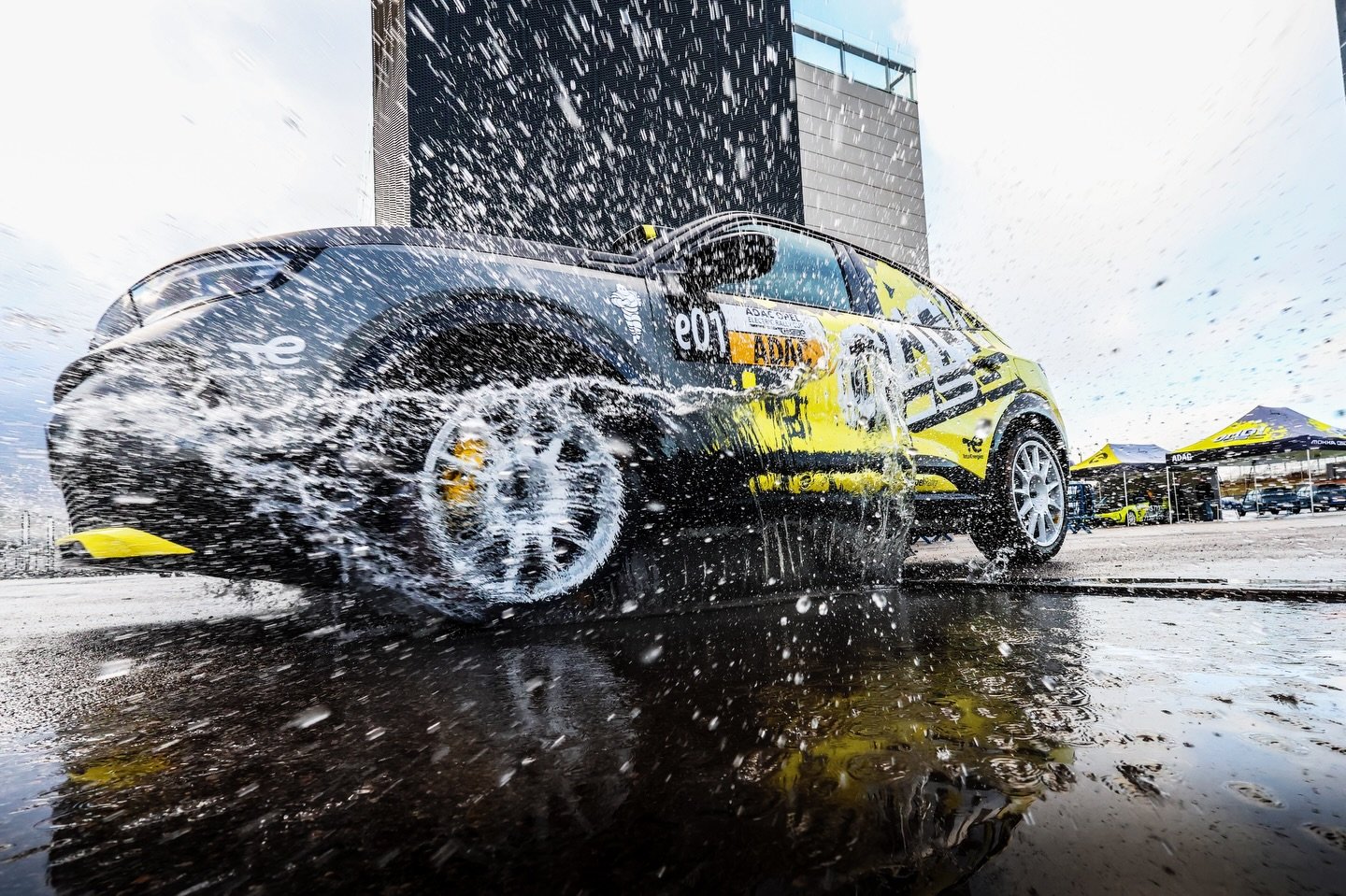 Got the chance to photograph the launch event of the Opel Mokka GSE last November⛈️
Thank you @opel @opel.motorsport 💛⚡️
