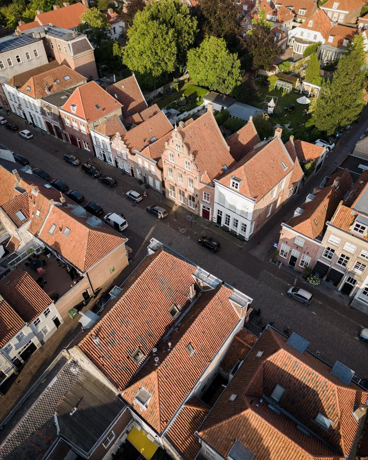One of the prettiest houses I have seen. Heusden is such a photogenic city, but this is a true gem 💎 

I haven&rsquo;t posted in a loooong time.. what can I say, sometimes life takes over and you don&rsquo;t have the inspiration to keep posting 🤷&z