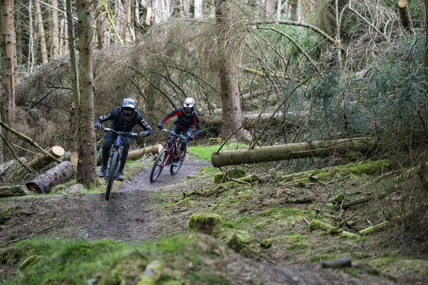 Trans Caledonia isn&rsquo;t one kind of ride, it&rsquo;s every kind. Flow that lifts you, tech that humbles you, slabs that grip when they shouldn&rsquo;t, loam that makes you grin in your helmet, and long wild descents that re-define enduro. 

All p