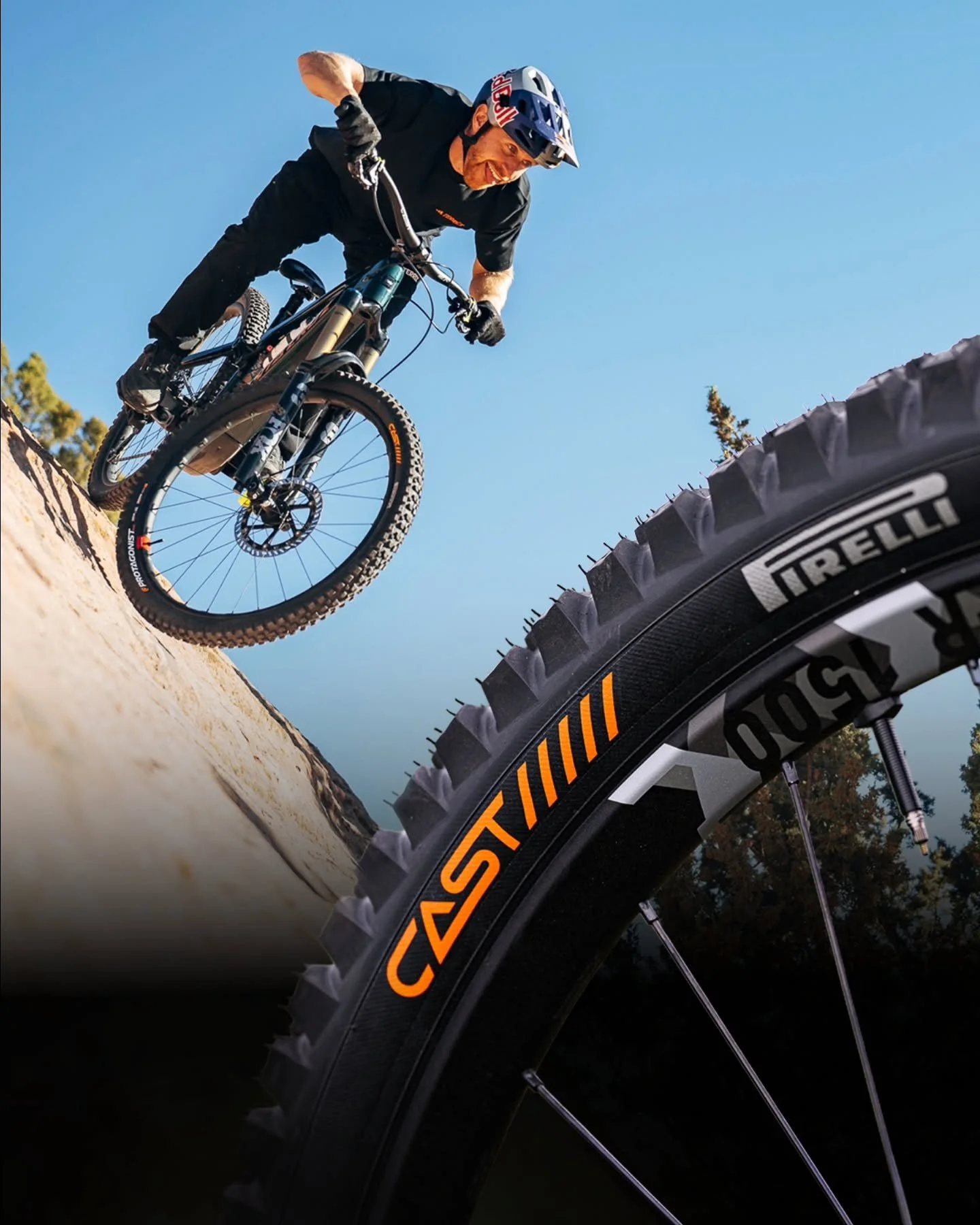 We&rsquo;re excited to welcome @cast_official_ into the Trans Caledonia family! 🔥

Cast might be new to many of you out there however they have some big names in their rider line up and have a healthy love of all things Scottish. 

The culture and a