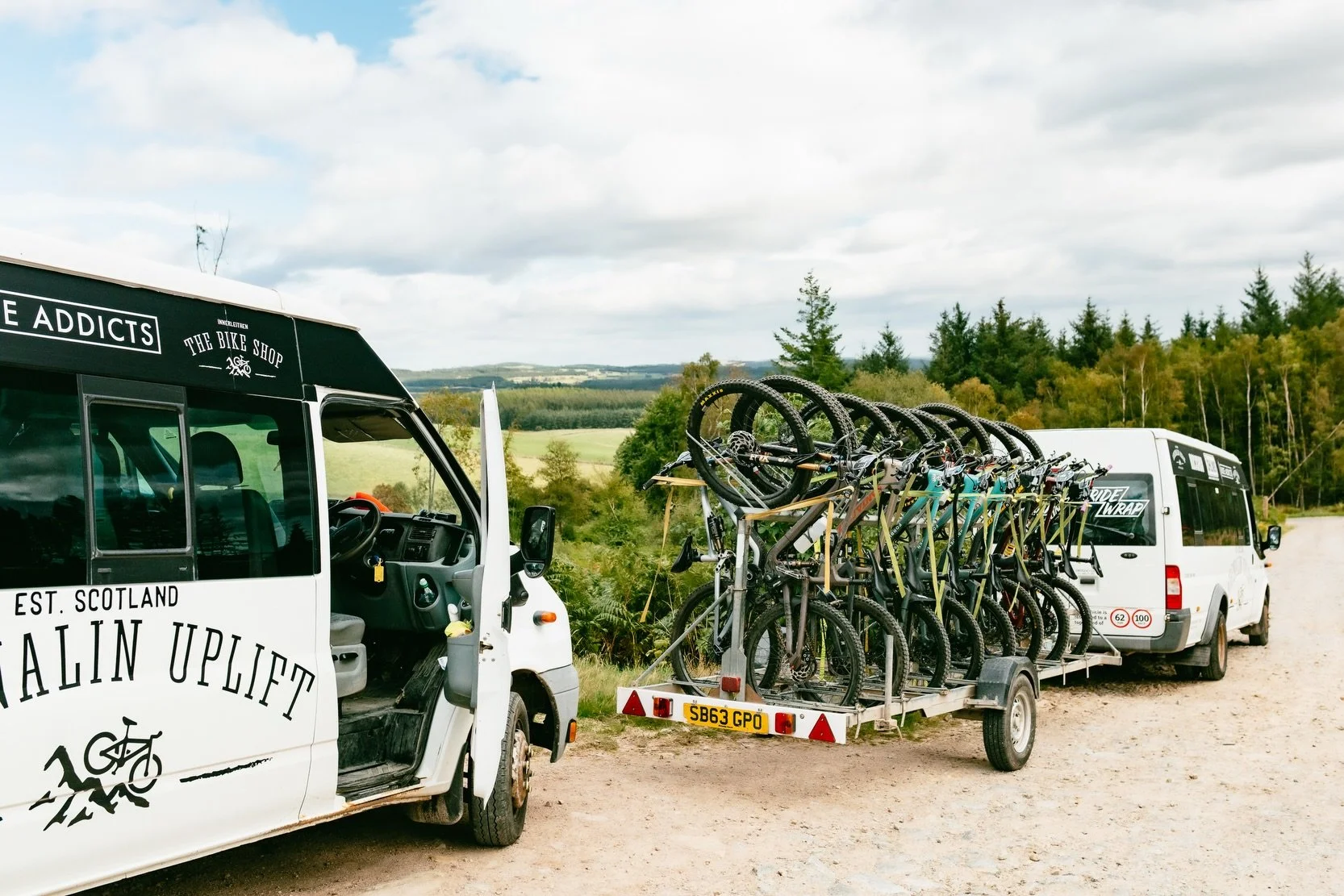 Riders clocked up over 10,000m of descent across 6 days of racing. Thankfully some tactical uplifts ensured some of that elevation gain was made a little easier. 

Thanks to @adrenalinuplift for keeping riders moving around the country all week as we