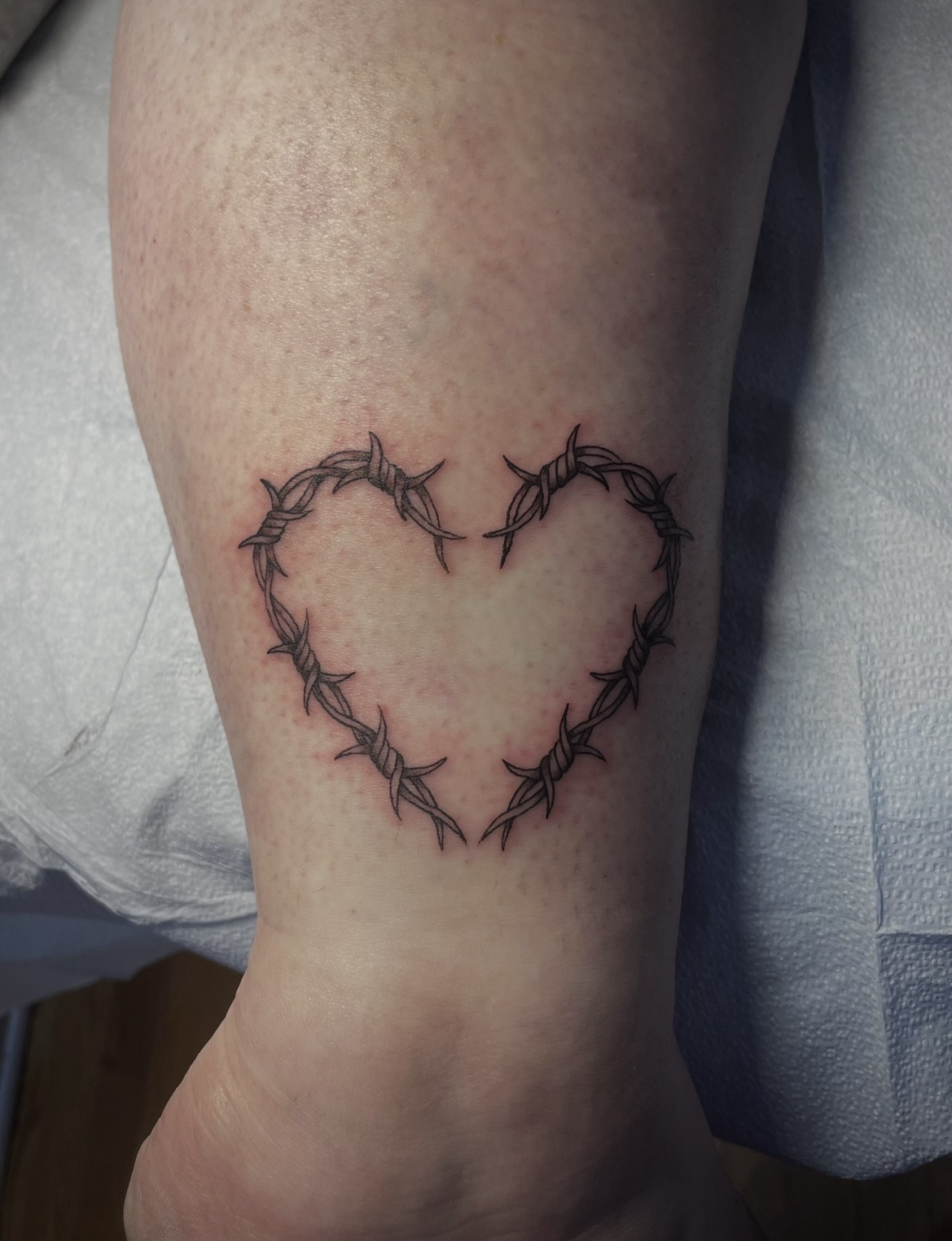 TAT15-BARBED-HEART.png
