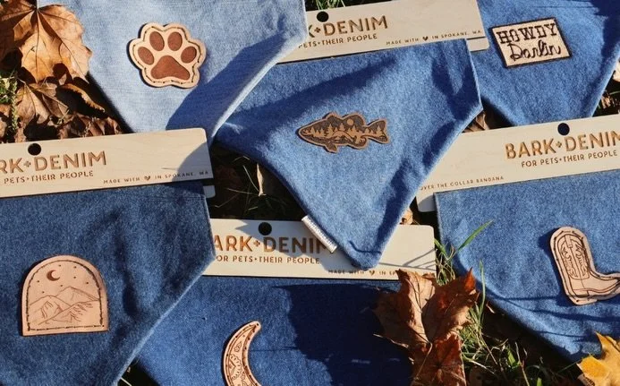 I&rsquo;m excited to share my signature upcycled denim bandanas at the @33artistsmarket on Small Business Saturday, November 29, from 11am&ndash;5pm! ✨ Crafted from locally sourced denim and finished with sturdy leather patches, these over-the-collar
