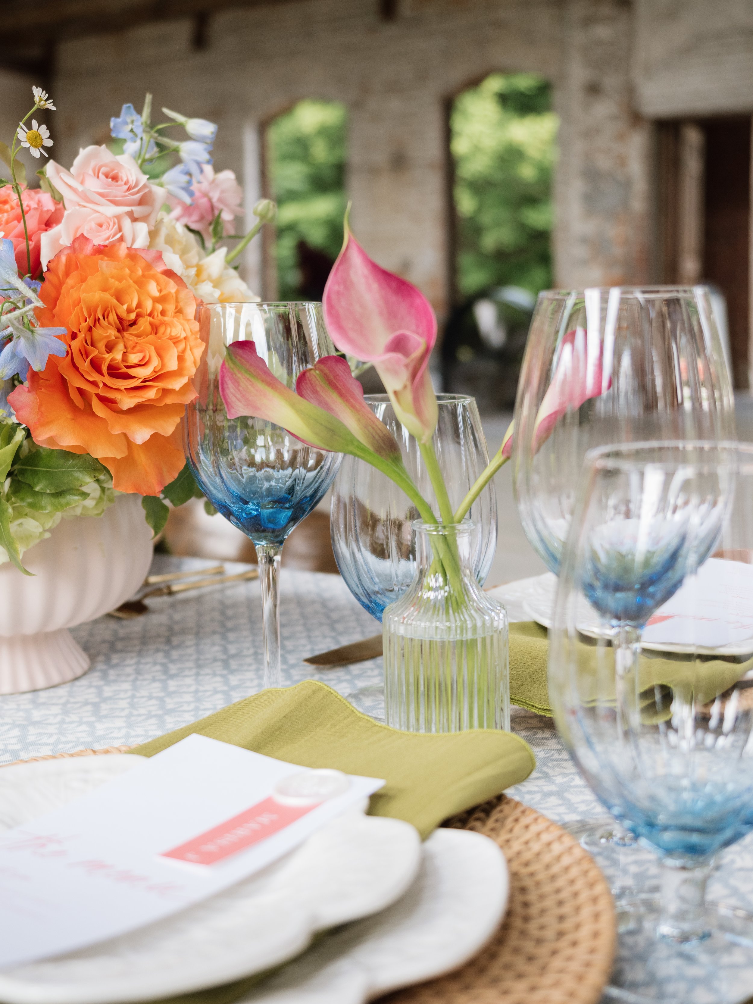 Pink calla lily bud vase centerpieces..jpg