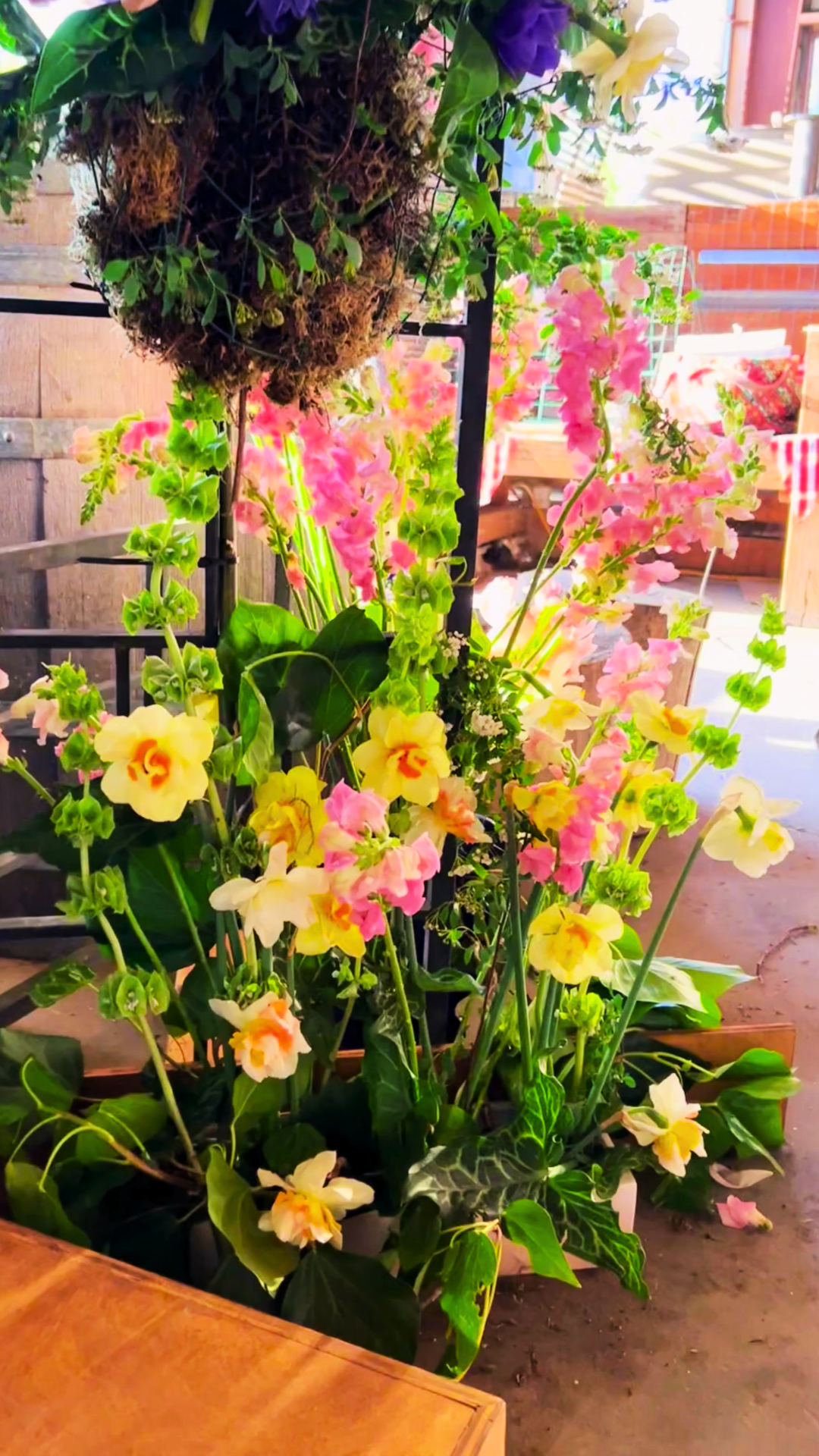 bottom of wedding arch