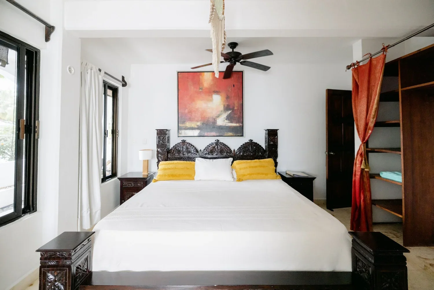 King Room with Private Ensuite Bathroom