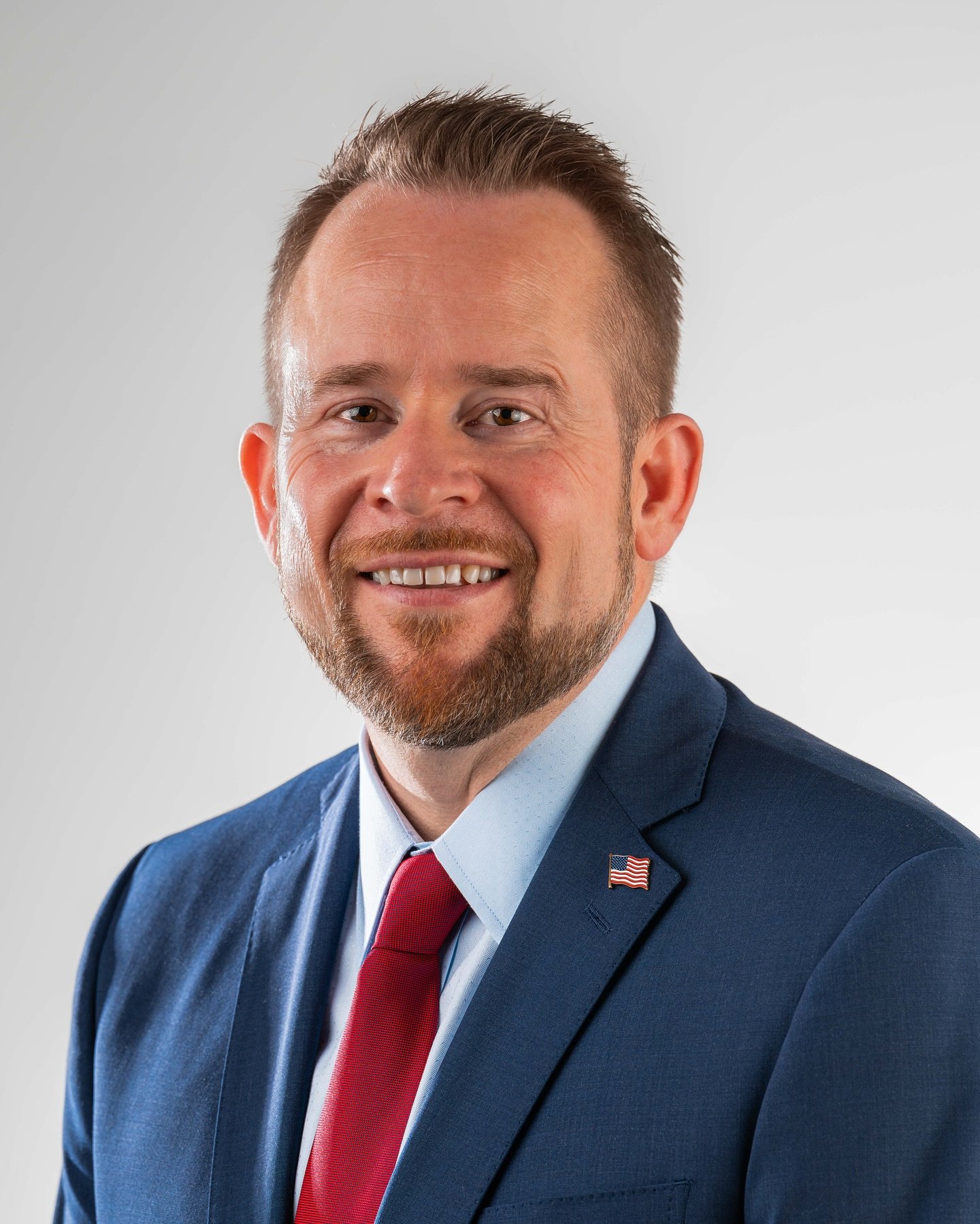 Your headshot is your personal brand. 
Let&rsquo;s make it unforgettable ✨

Call 239-433-0002 to book your session today! 

#ProfessionalBranding #BusinessPortraits #CorporateHeadshots #ProfessionalHeadshots #ExecutivePortraits #BrandingPhotography #