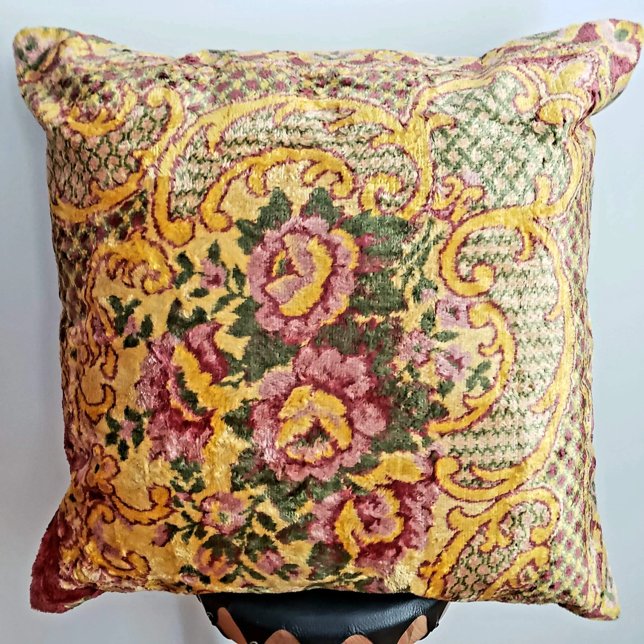 berber-velvet-pillow-vintage-moroccan-floor-cushion-vkfp054-15203710304358.jpg