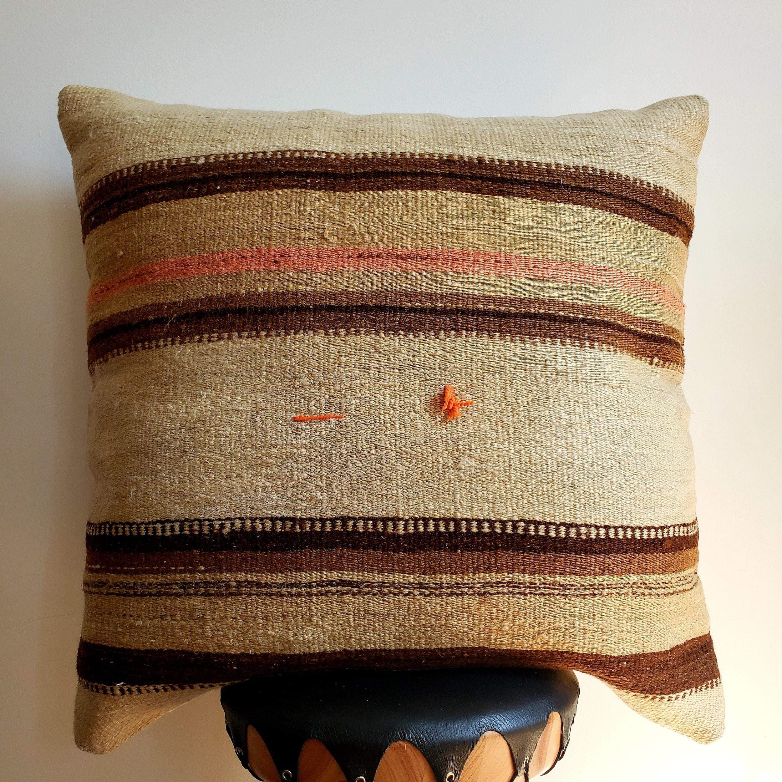 berber-wool-pillow-vintage-moroccan-floor-cushion-vkfp037-15203751493734.jpg
