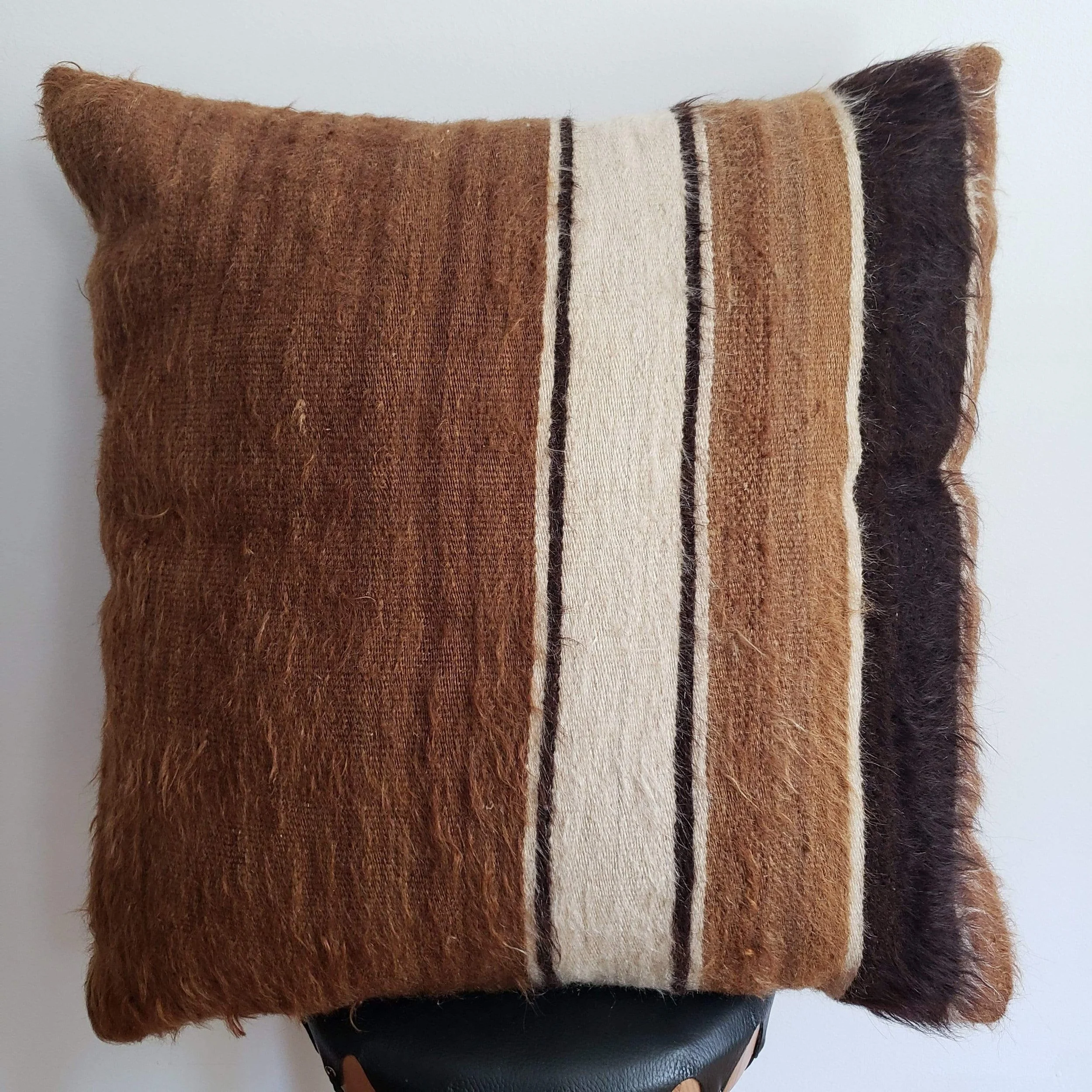 berber-wool-pillow-vintage-moroccan-floor-cushion-vkfp043-15203714236518.jpg