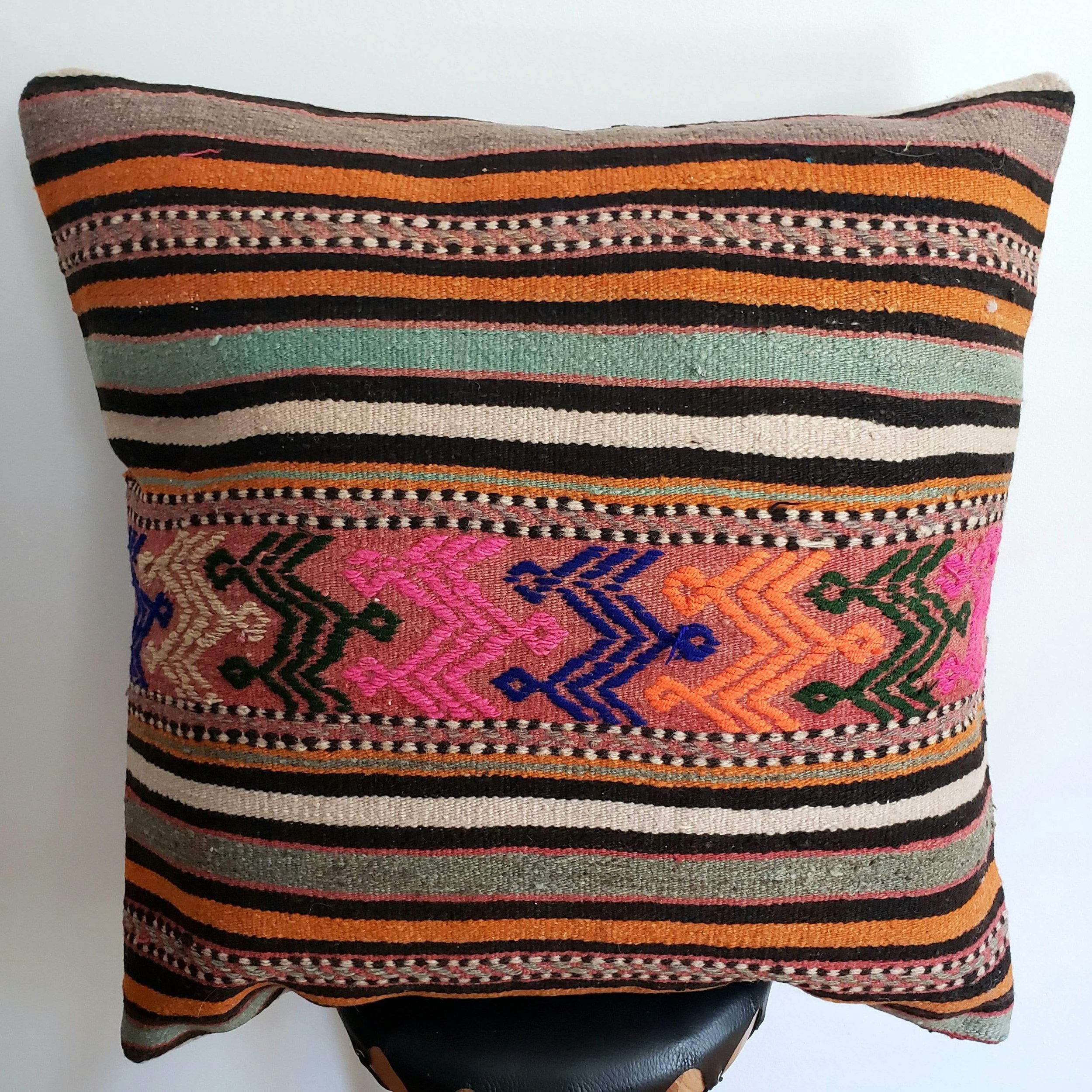 berber-wool-pillow-vintage-moroccan-floor-cushion-vkfp047-15203711975526.jpg