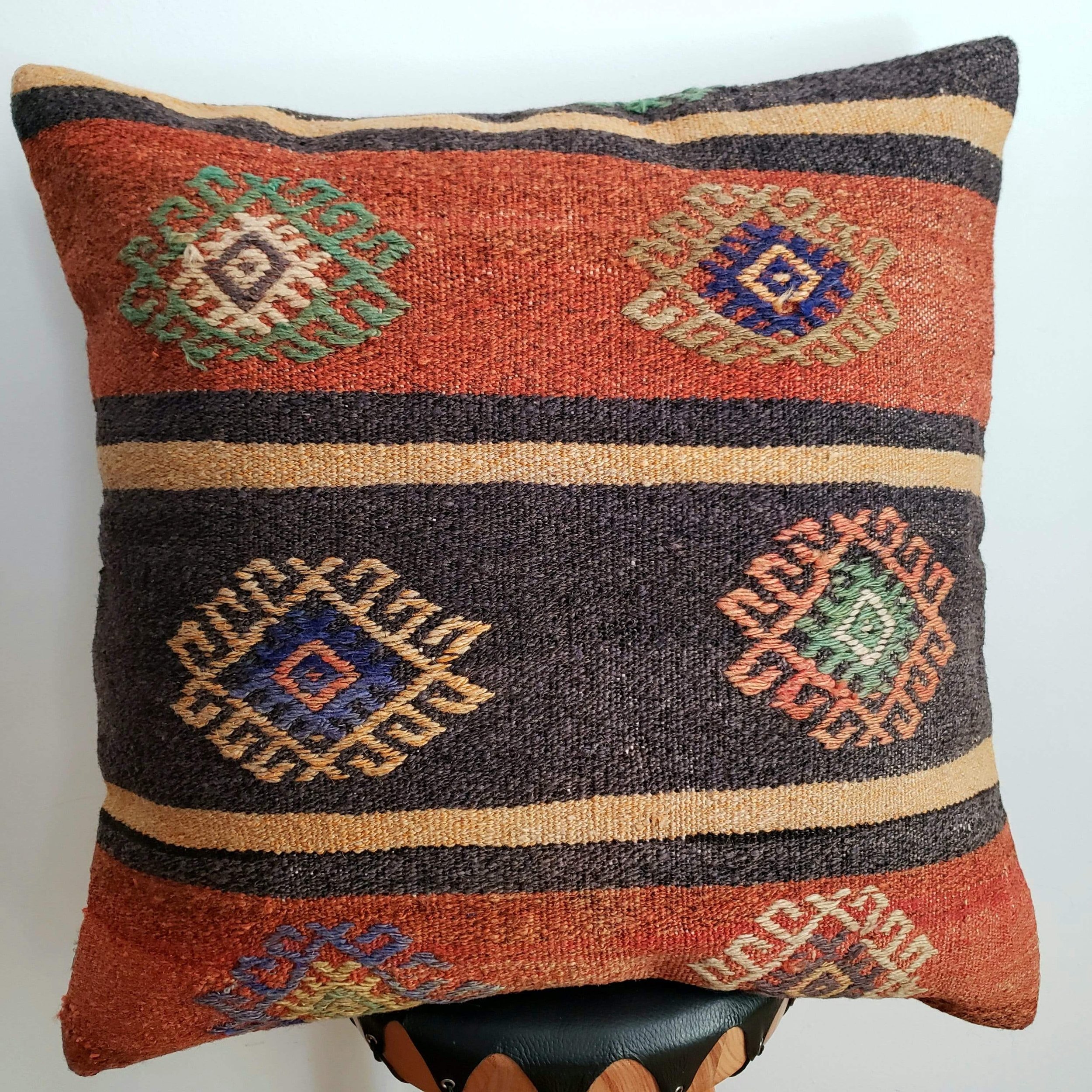 berber-wool-pillow-vintage-moroccan-floor-cushion-vkfp050-15203711320166.jpg
