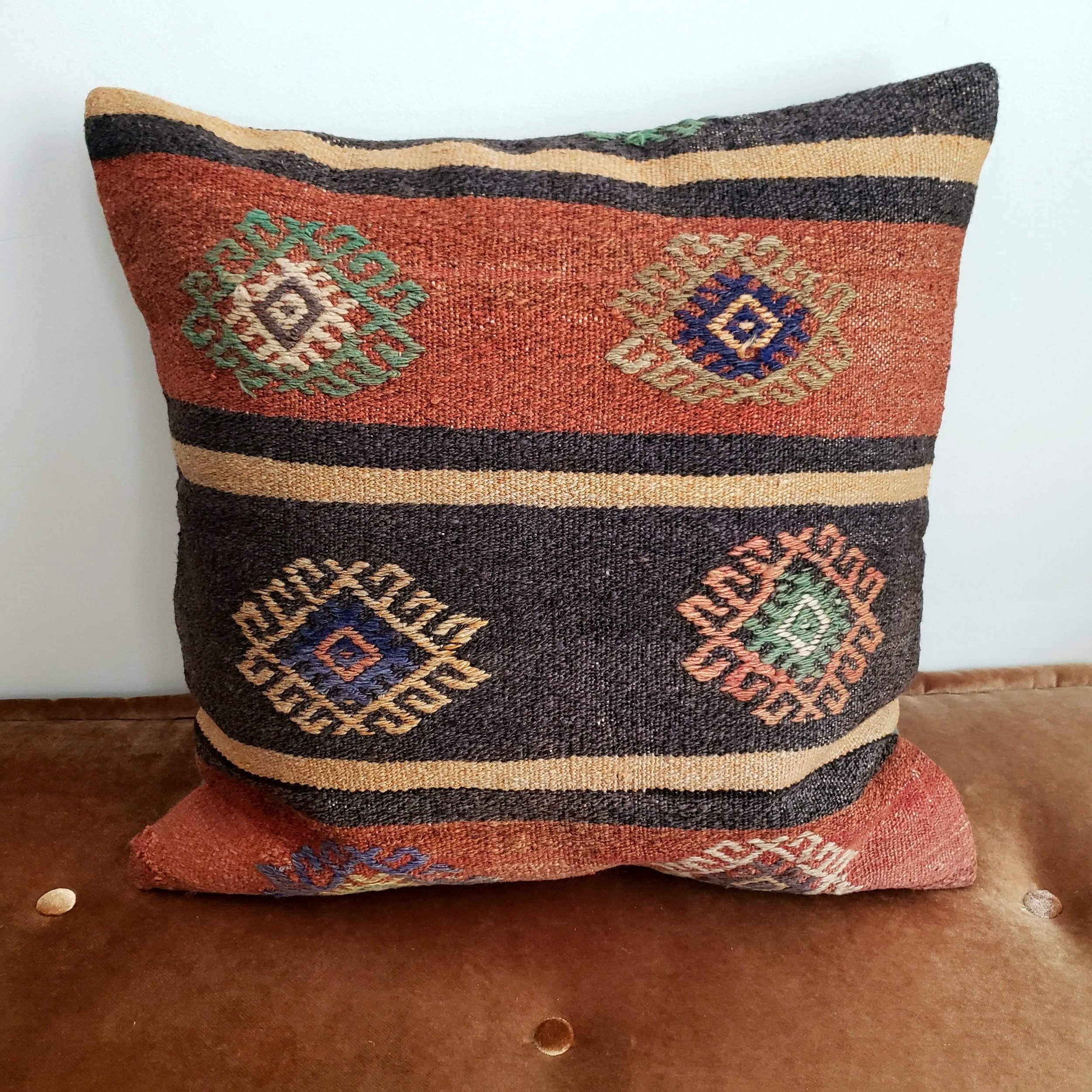 berber-wool-pillow-vintage-moroccan-floor-cushion-vkfp050-15203711352934.jpg