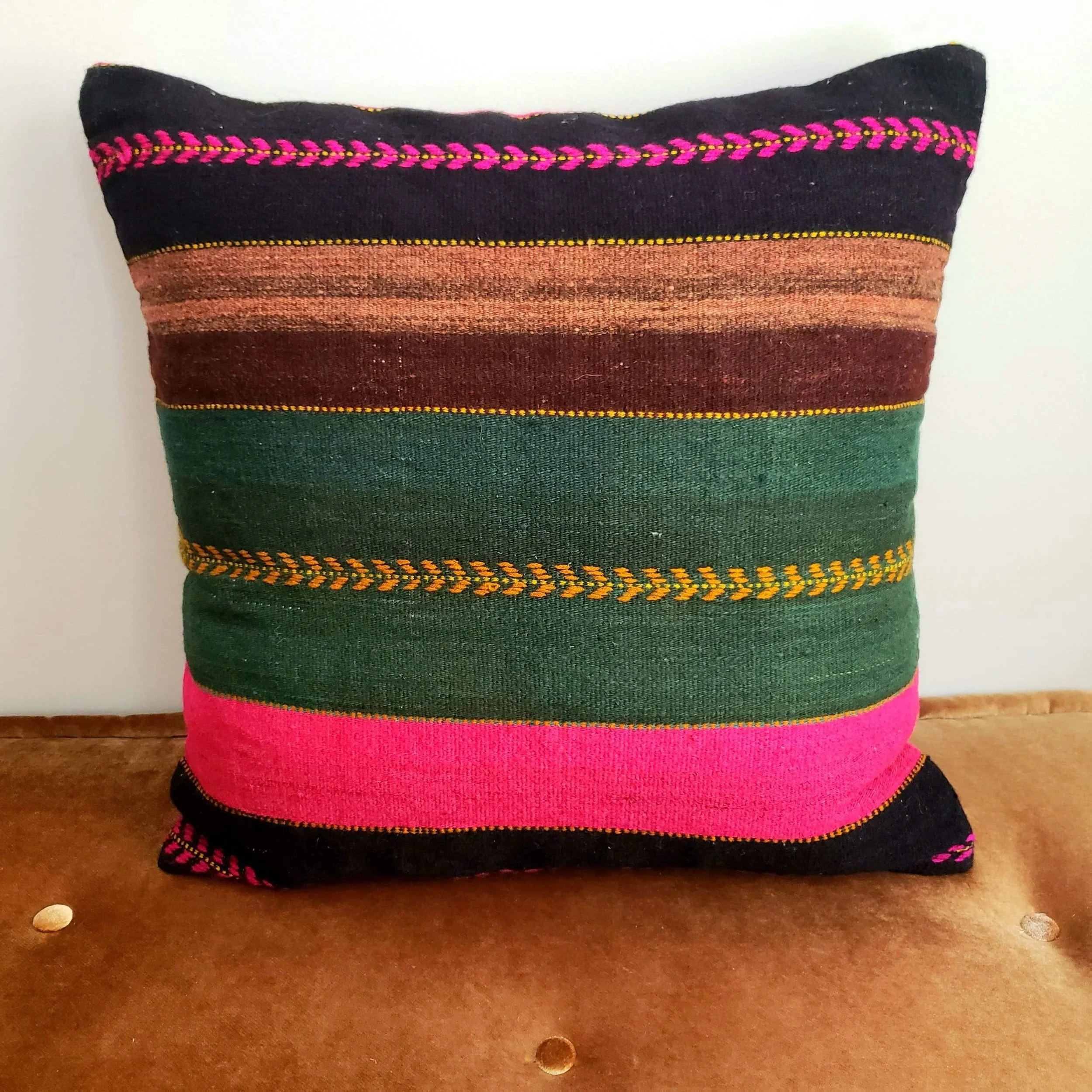 berber-wool-pillow-vintage-moroccan-floor-cushion-vkfp051-15203711123558.jpg