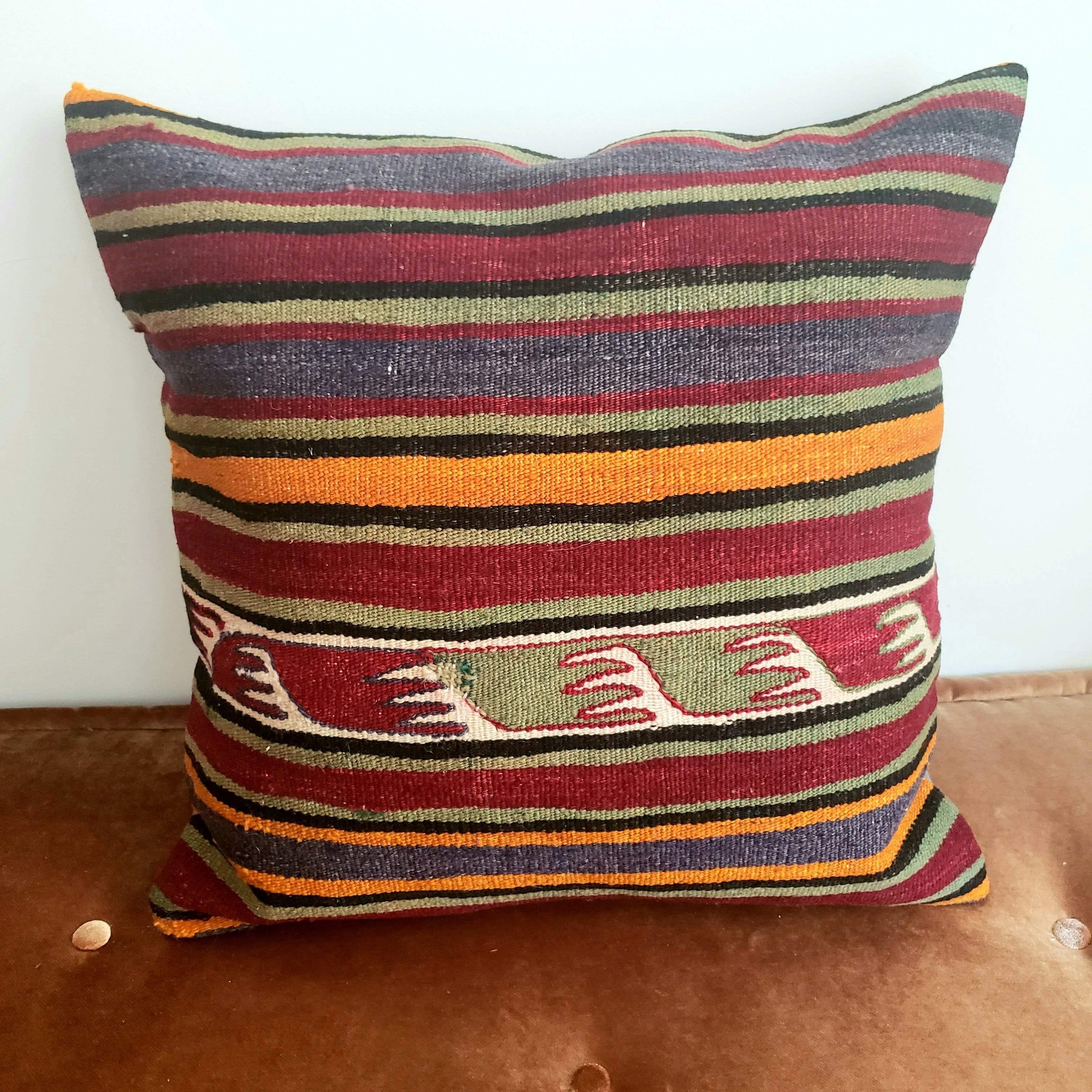 berber-wool-pillow-vintage-moroccan-floor-cushion-vkfp061-15203708174438.jpg