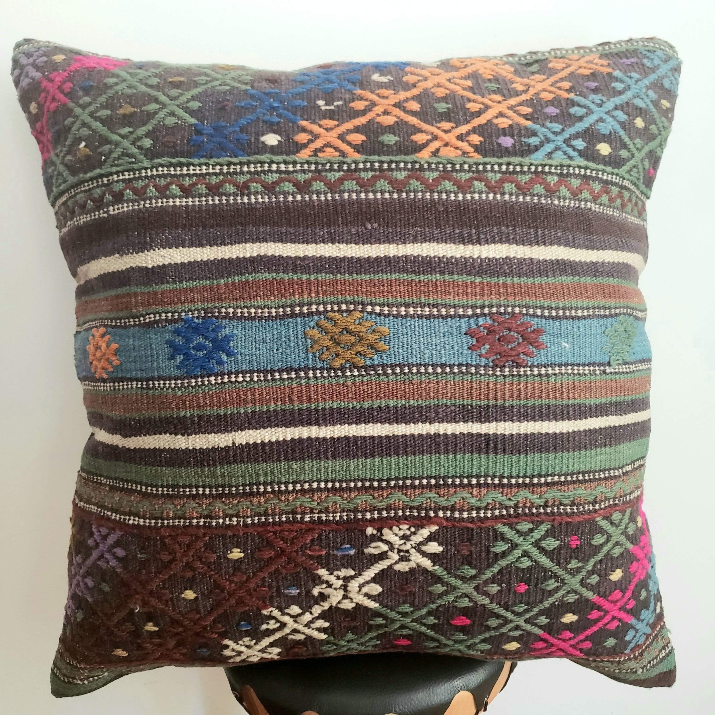 berber-wool-pillow-vintage-moroccan-floor-cushion-vkfp064-15203707158630.jpg