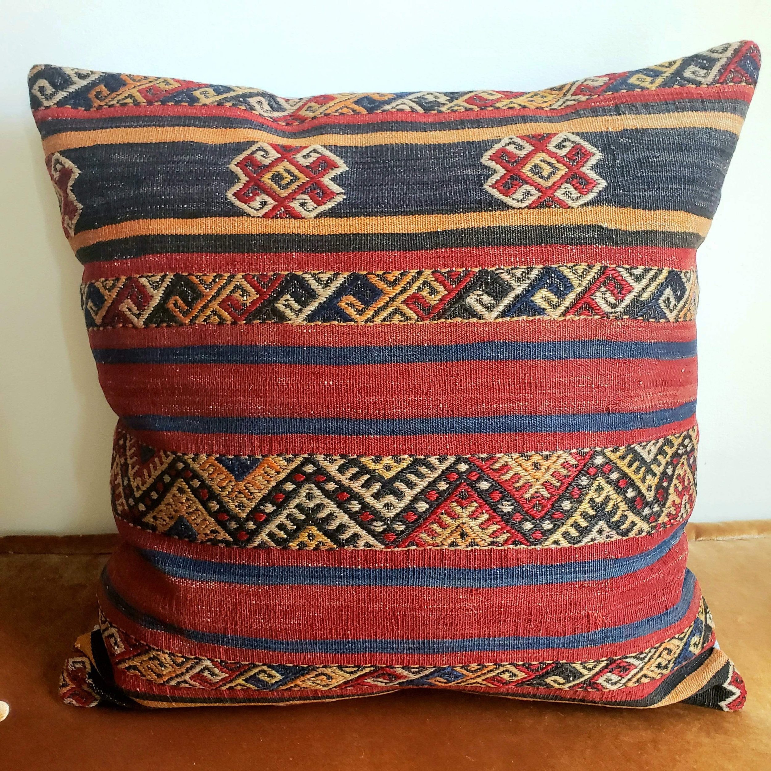 berber-wool-pillow-vintage-moroccan-floor-cushion-vkfp073-15204369694822.jpg