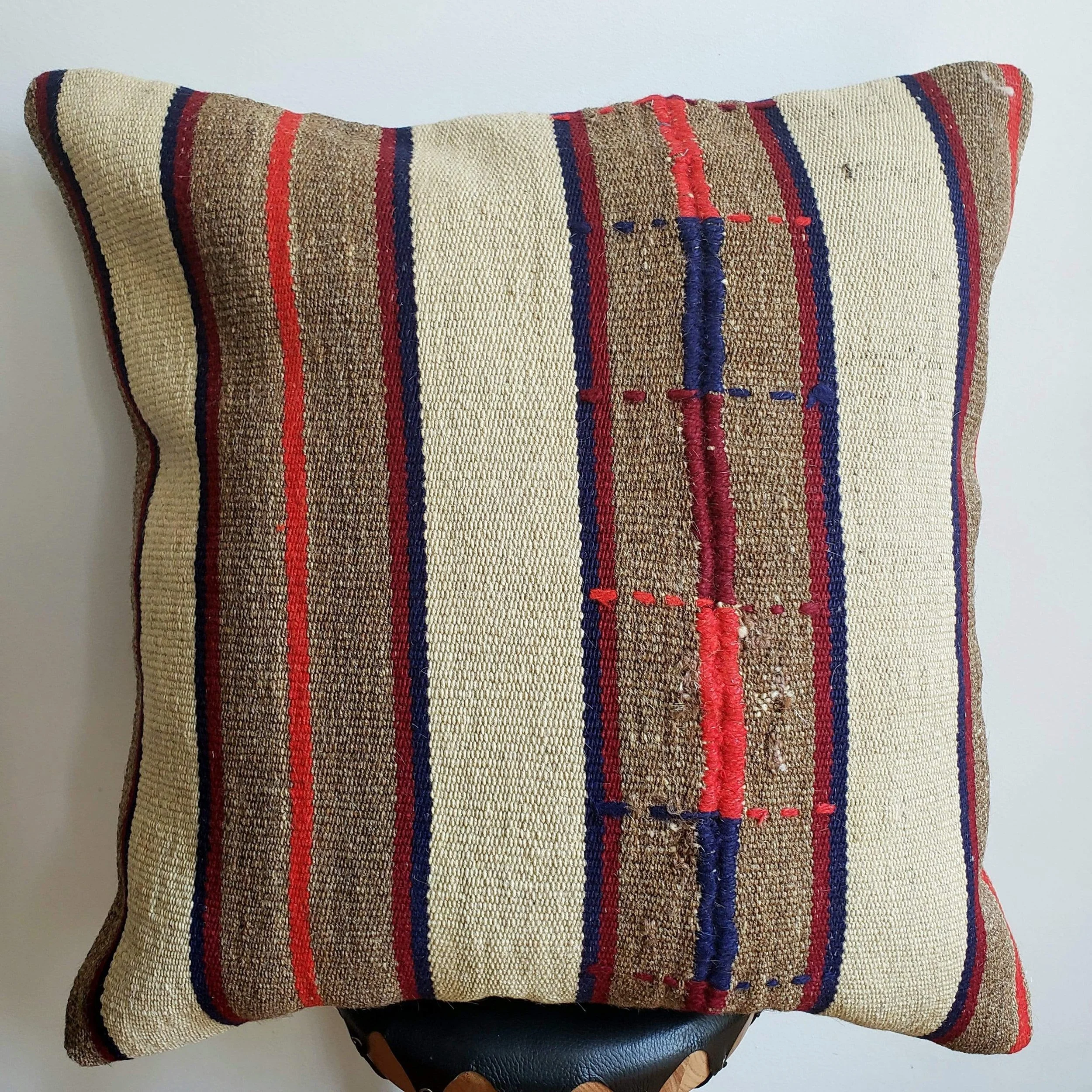 berber-wool-pillow-vintage-moroccan-floor-cushion-vkfp075-15204366844006.jpg