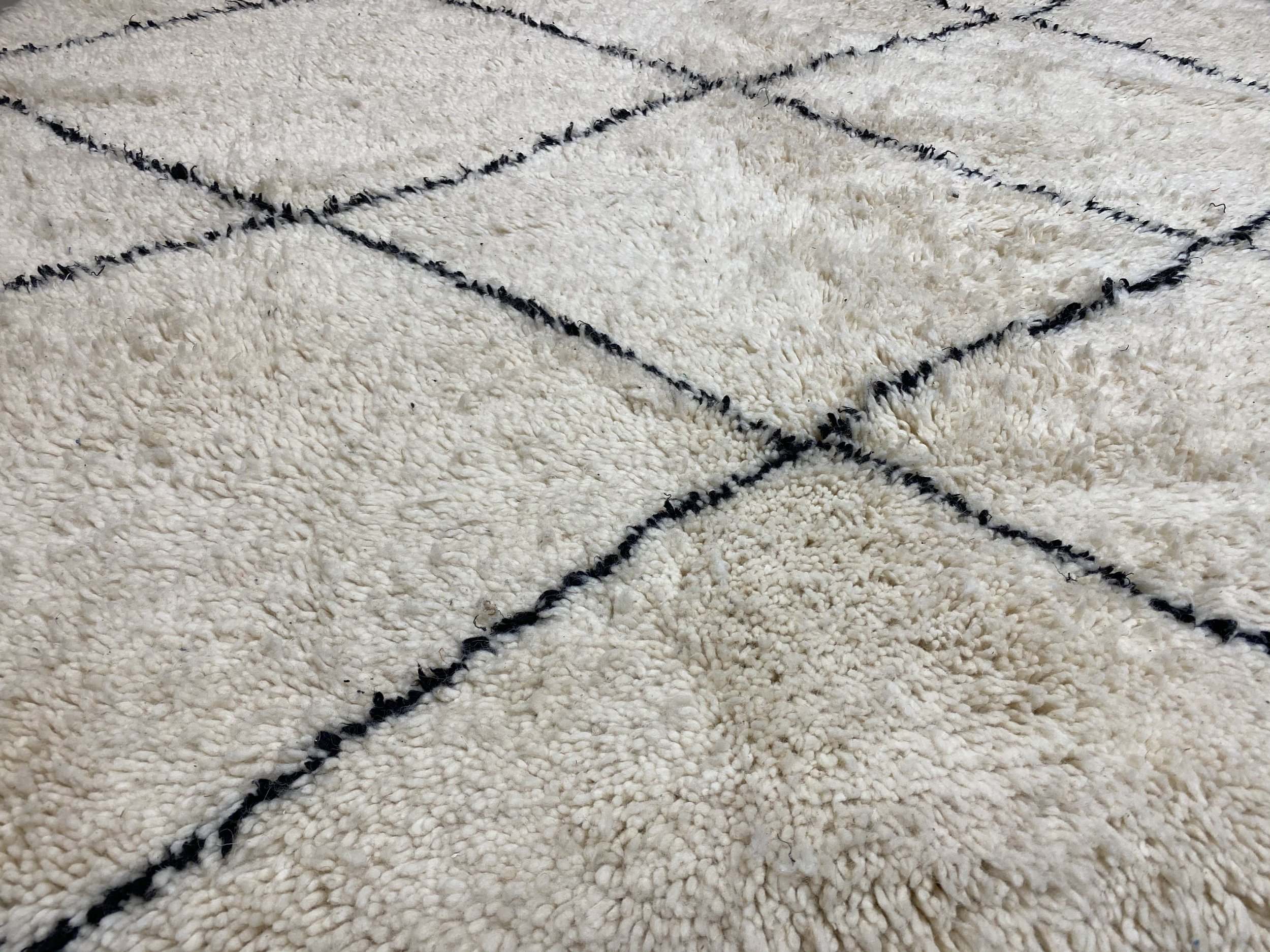 moroccan-berber-rug-beni-ouarain-10-28033712717926.jpg