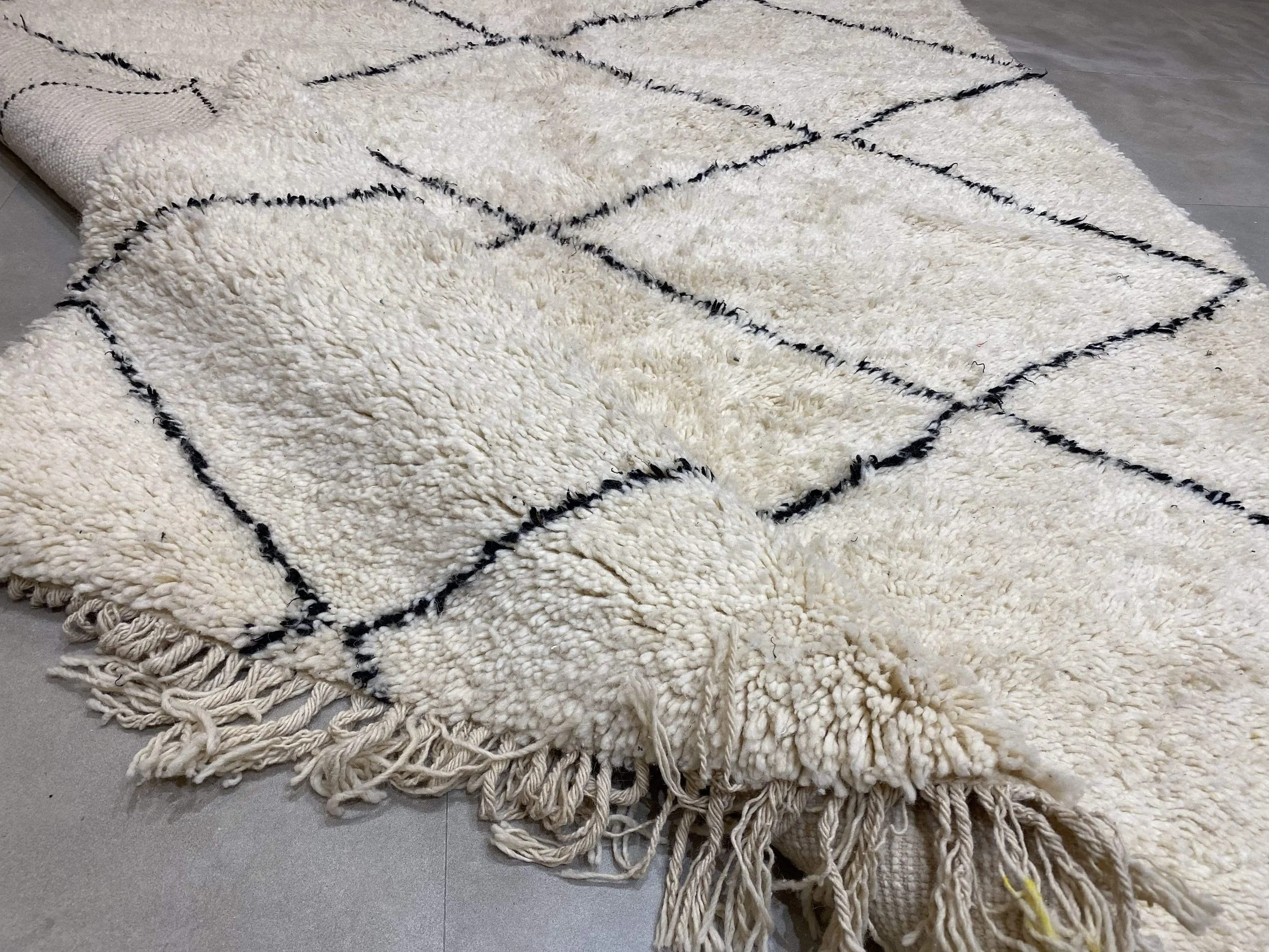 moroccan-berber-rug-beni-ouarain-10-28033712685158.jpg