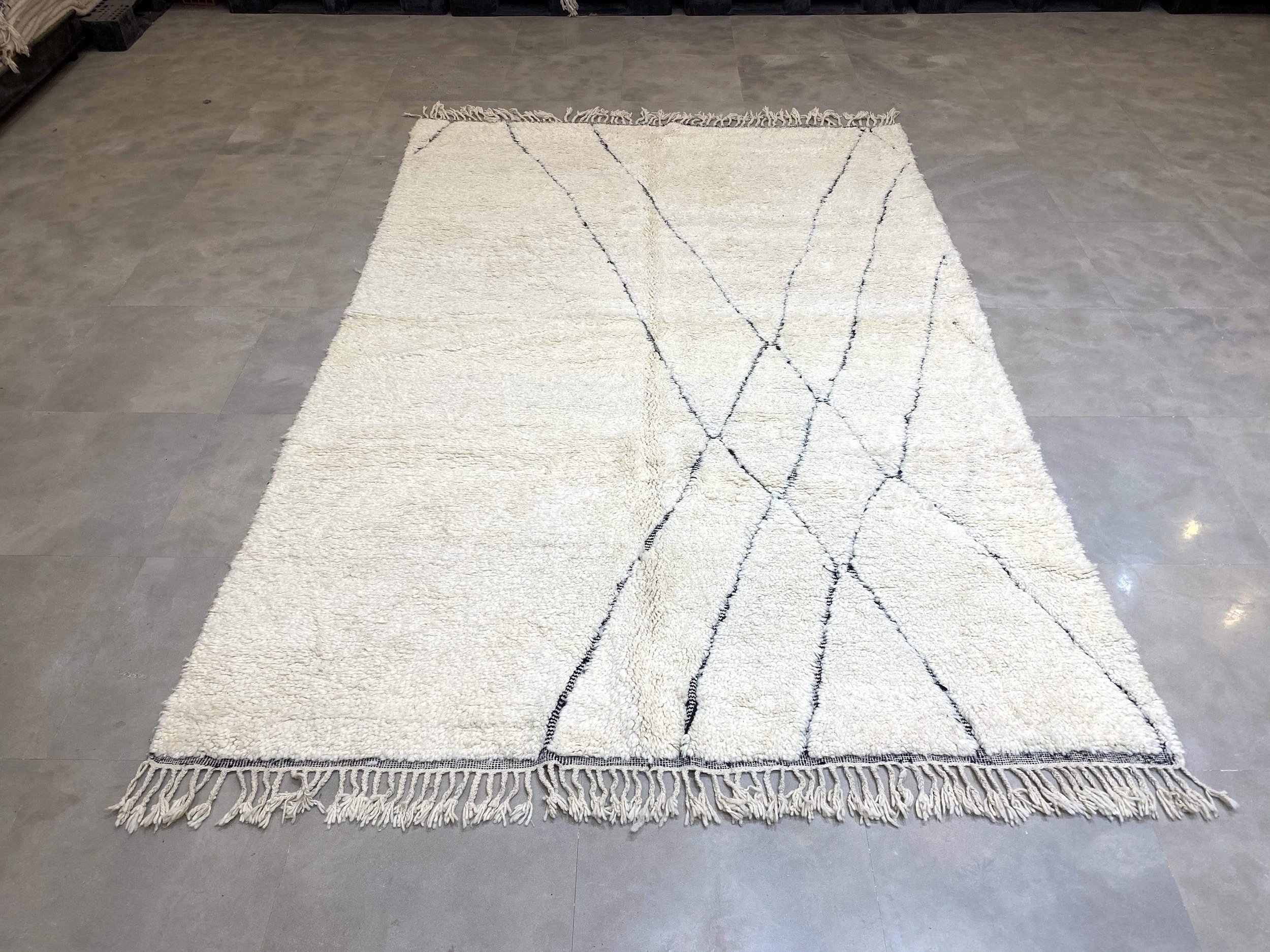 moroccan-berber-rug-beni-ouarain-12-28033715404902.jpg
