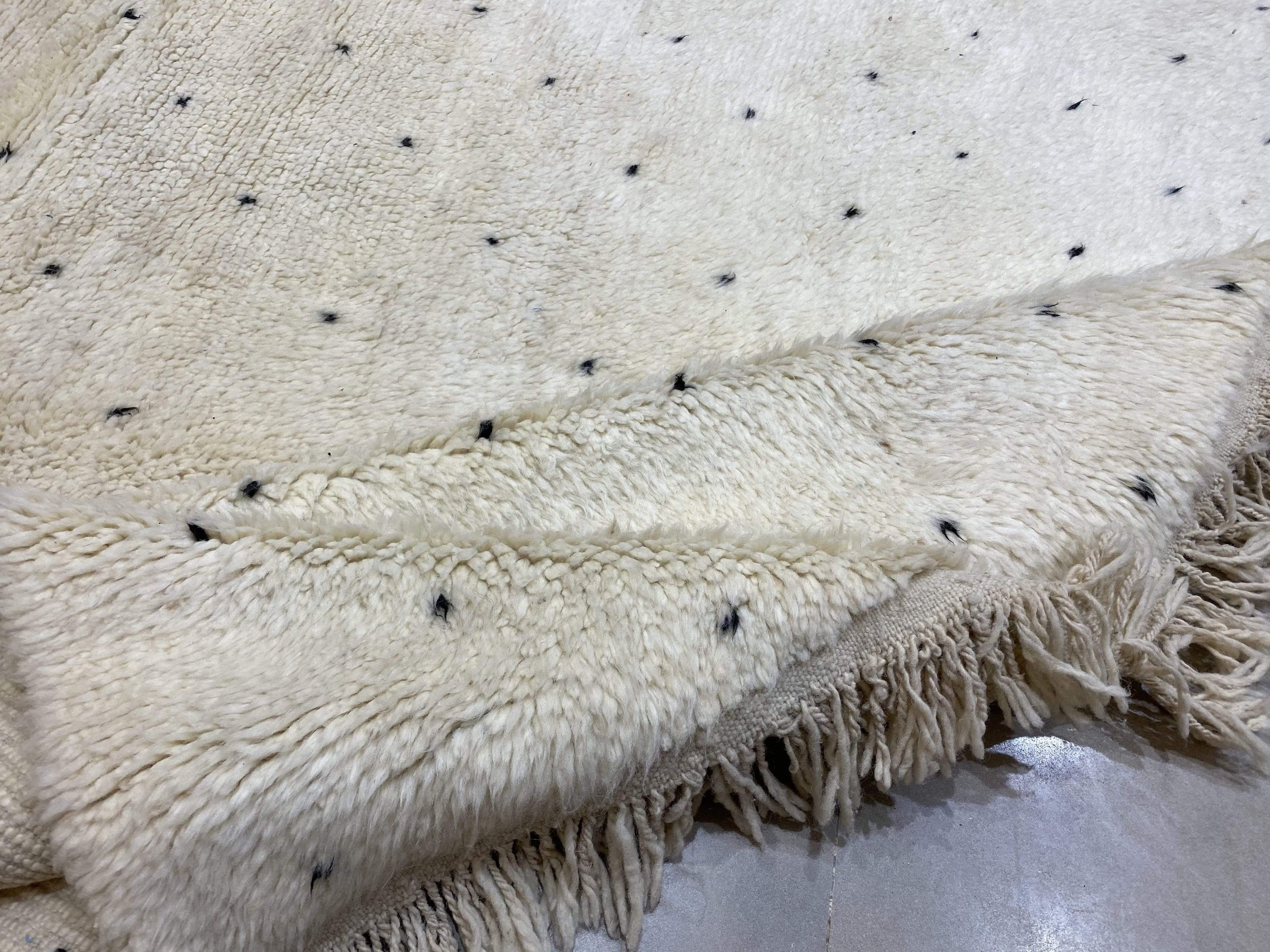 moroccan-berber-rug-beni-ouarain-13-28033716289638.jpg