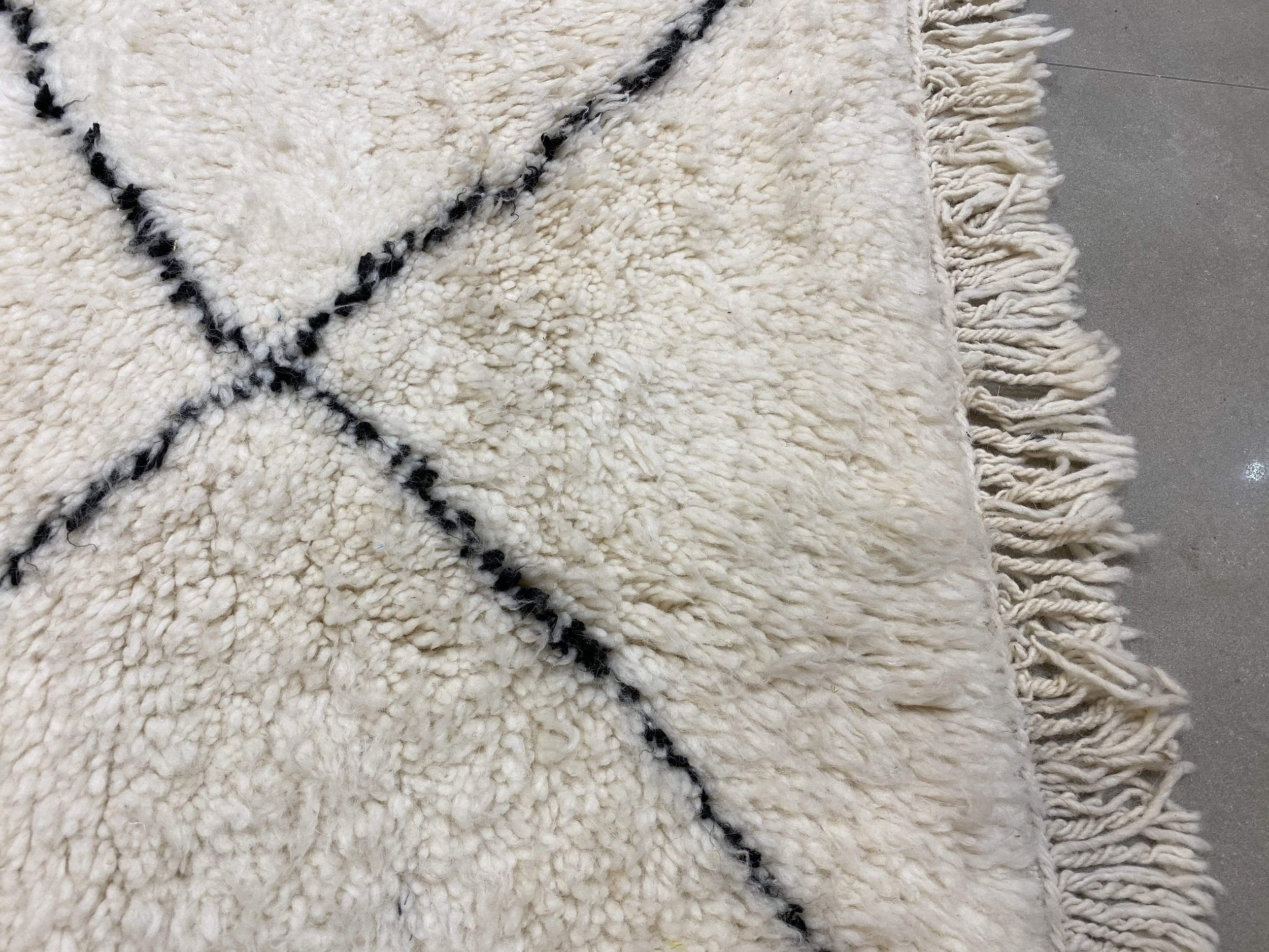 moroccan-berber-rug-beni-ouarain-14-28033717534822.jpg