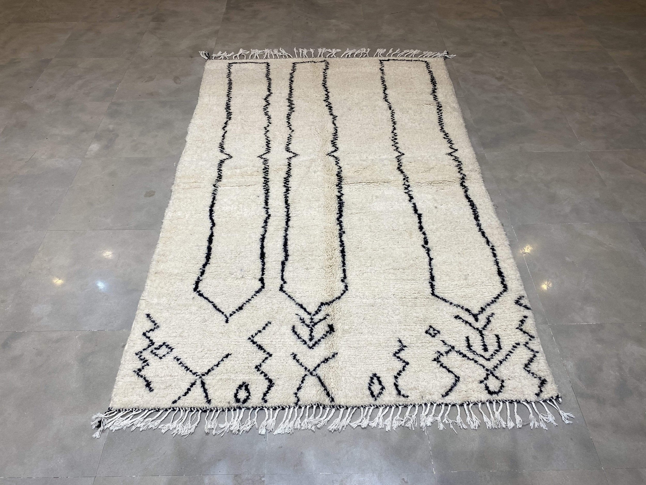 moroccan-berber-rug-beni-ouarain-16-28044395249766.jpg