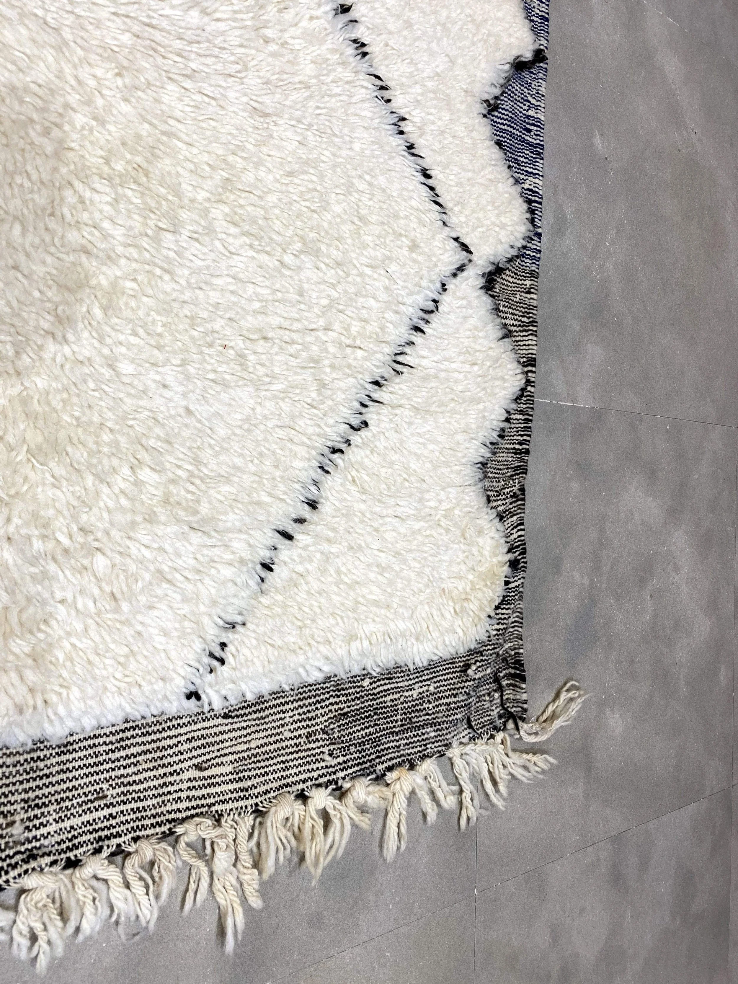 moroccan-berber-rug-beni-ouarain-17-28044403310694.jpg