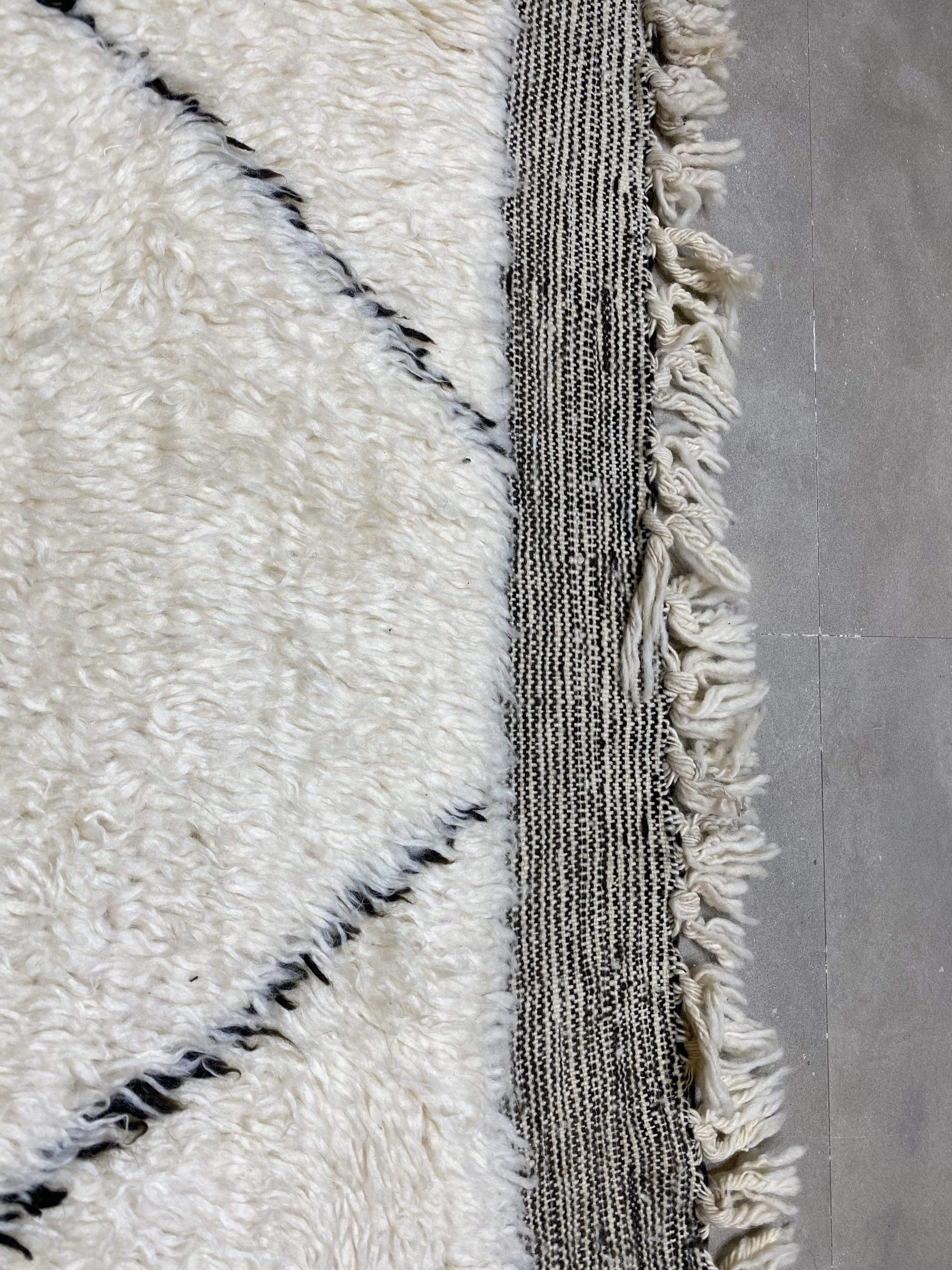 moroccan-berber-rug-beni-ouarain-17-28044403212390.jpg