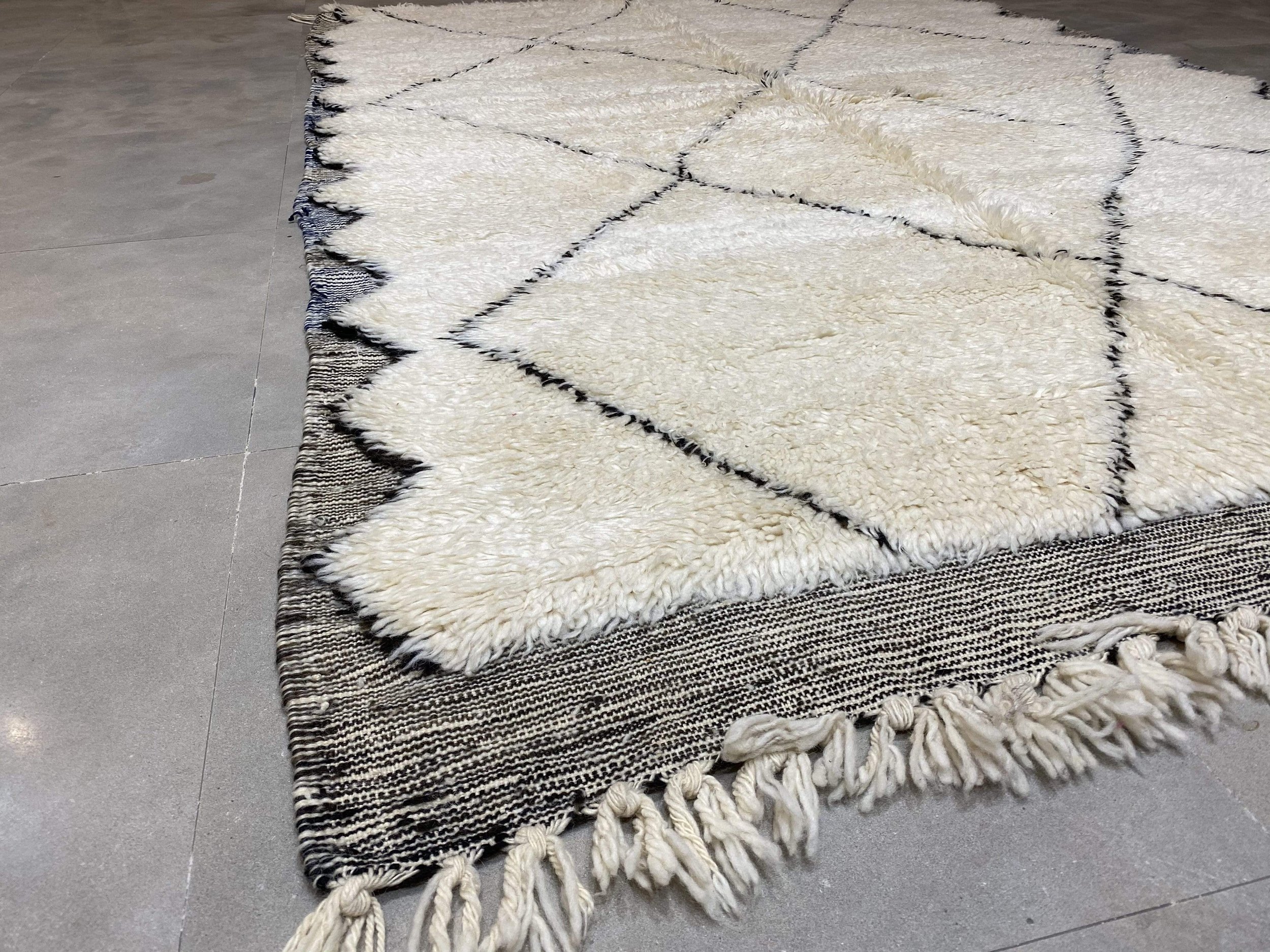 moroccan-berber-rug-beni-ouarain-17-28044403245158.jpg