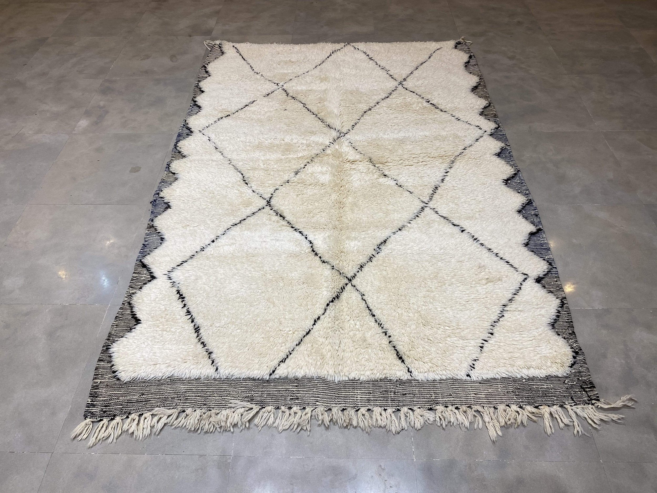 moroccan-berber-rug-beni-ouarain-17-28044403146854.jpg