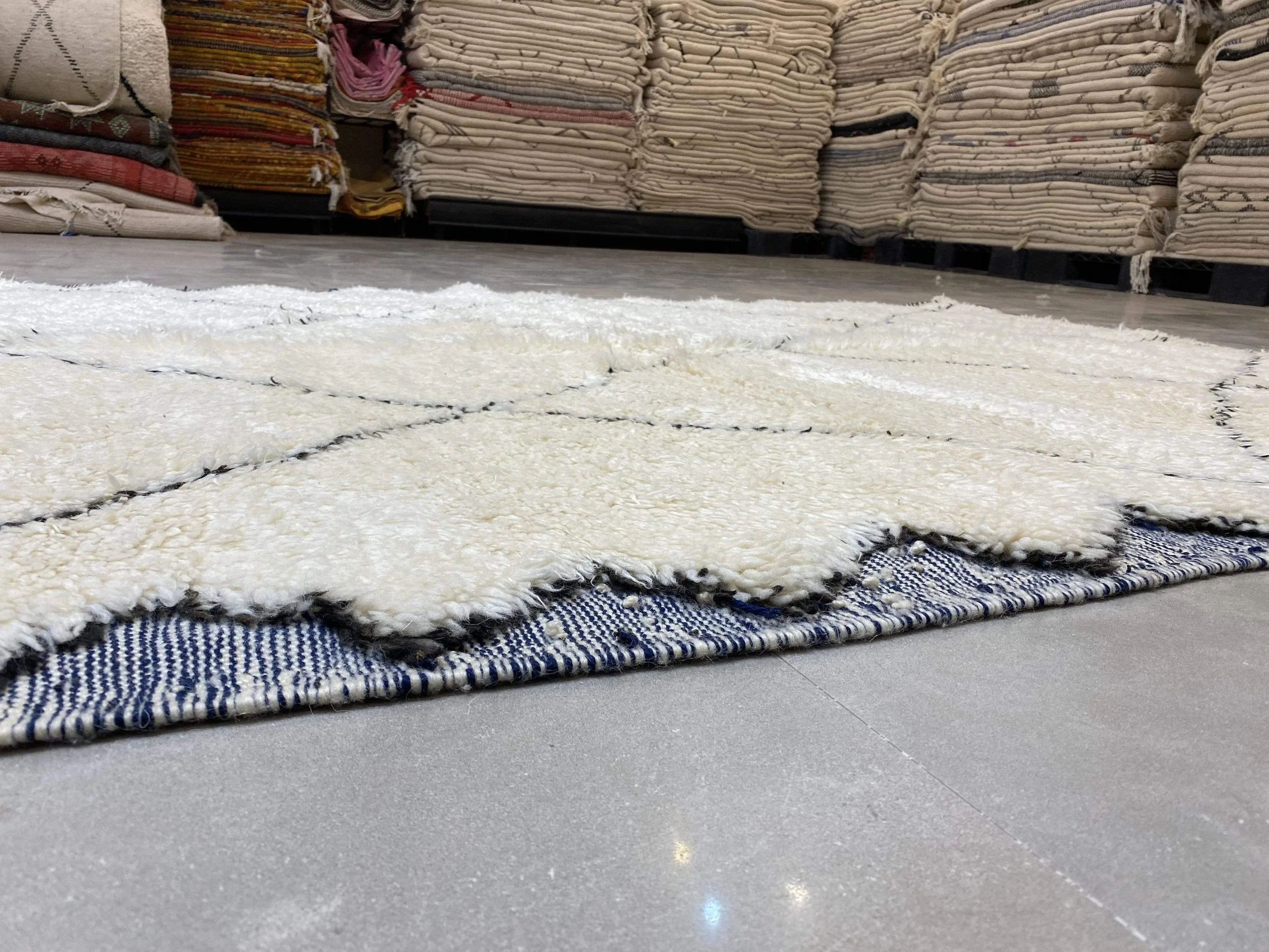 moroccan-berber-rug-beni-ouarain-17-28044403114086.jpg