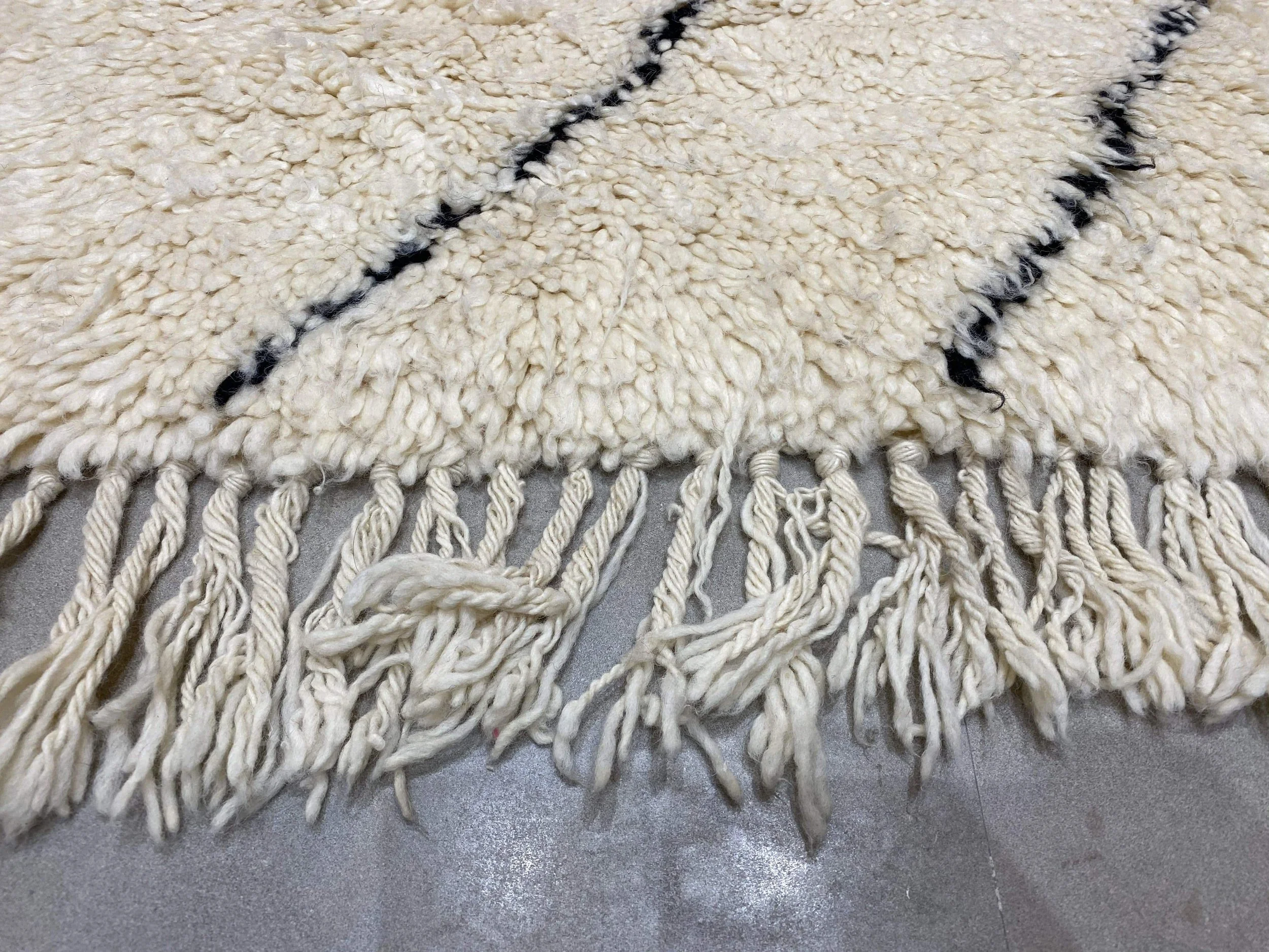 moroccan-berber-rug-beni-ouarain-18-28044407504998.jpg
