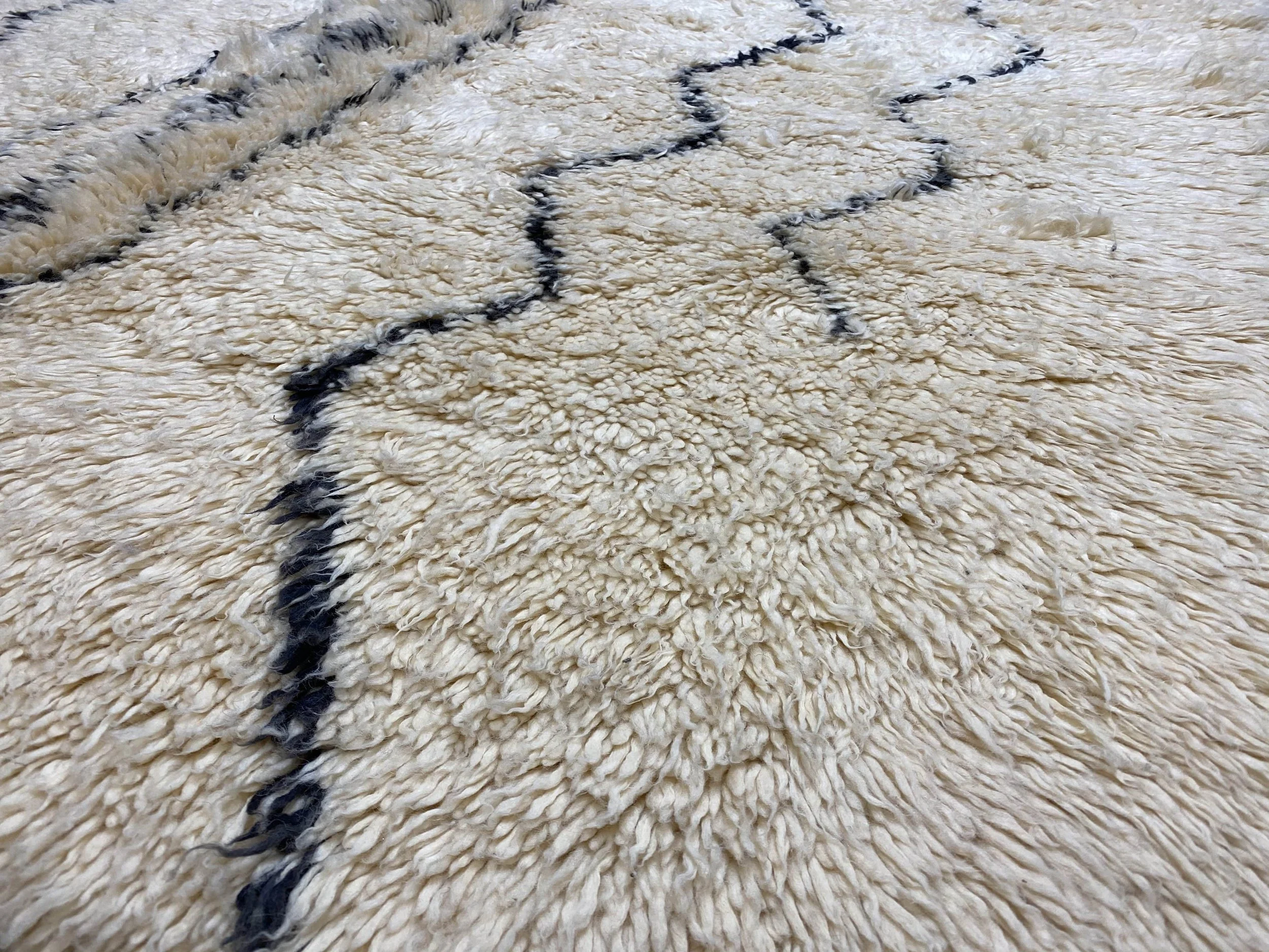 moroccan-berber-rug-beni-ouarain-18-28044407439462.jpg