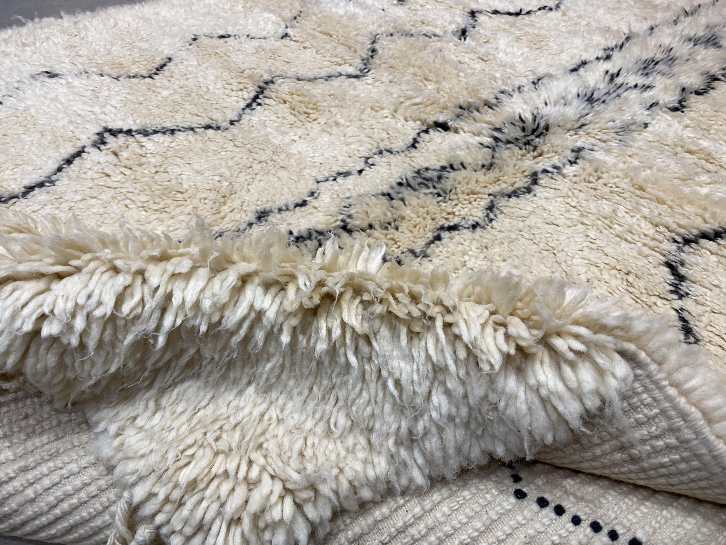 moroccan-berber-rug-beni-ouarain-18-28044407341158.jpg