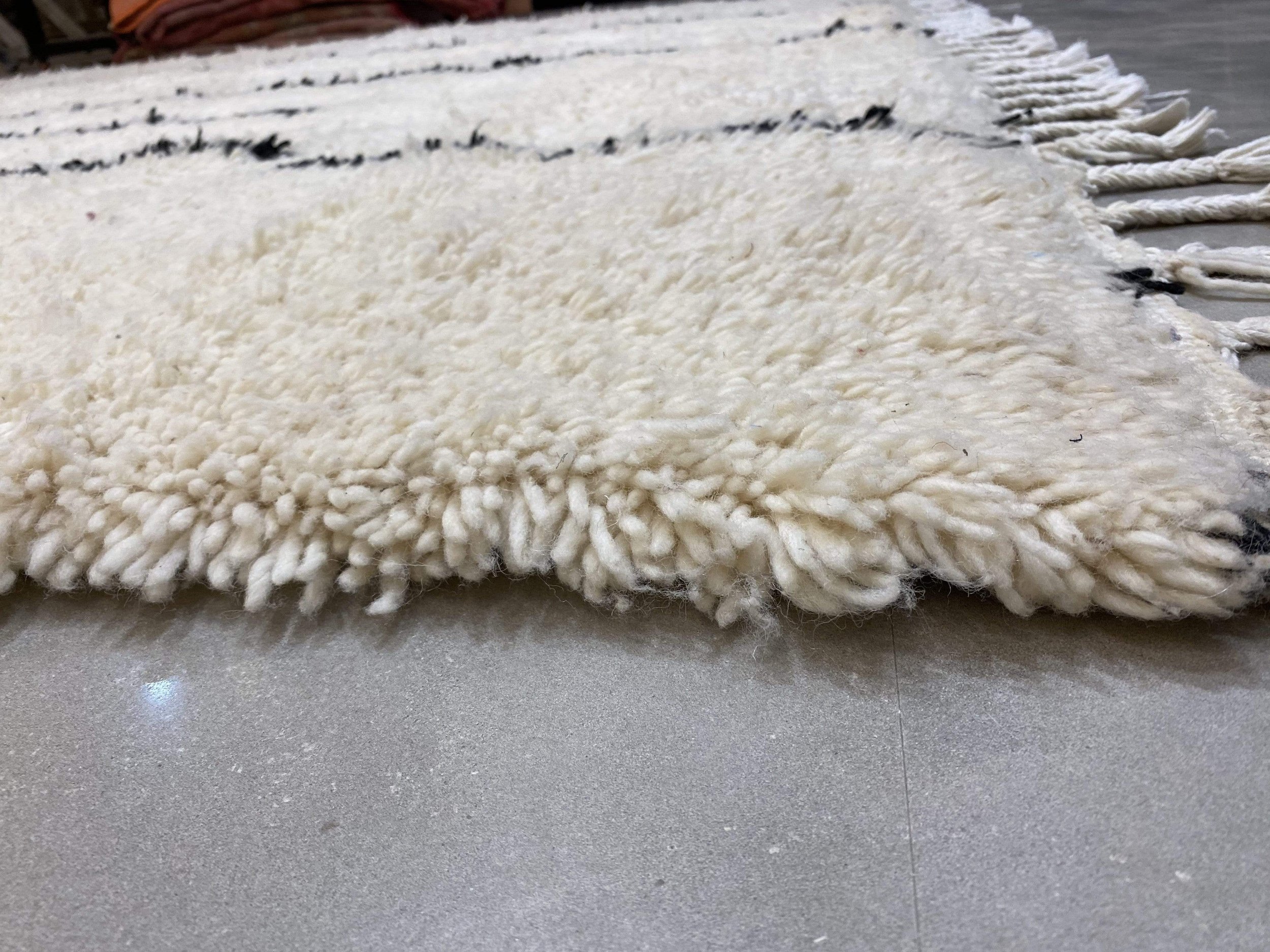 moroccan-berber-rug-beni-ouarain-2-28033663893606.jpg