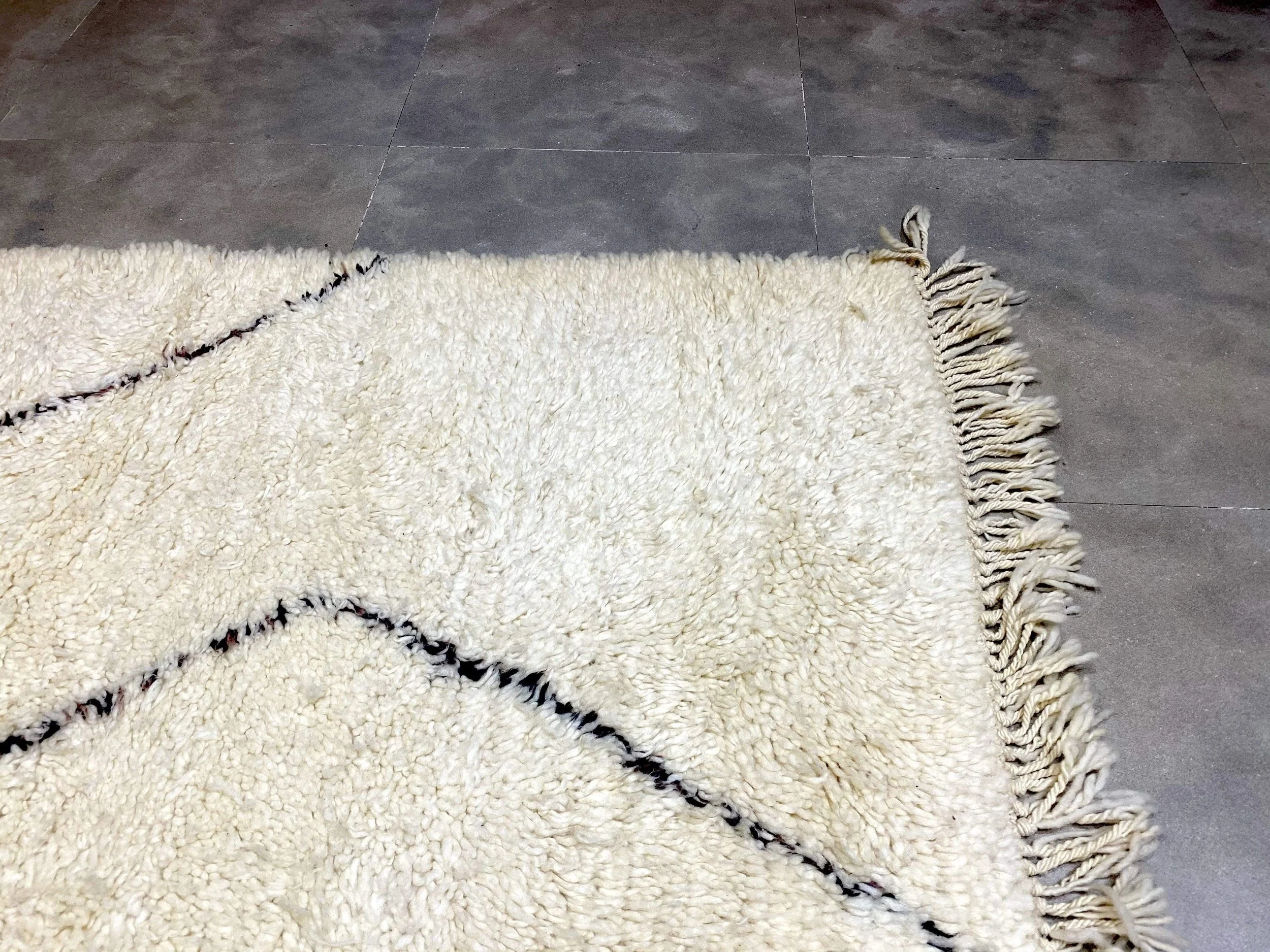 moroccan-berber-rug-beni-ouarain-20-28044412682342.jpg