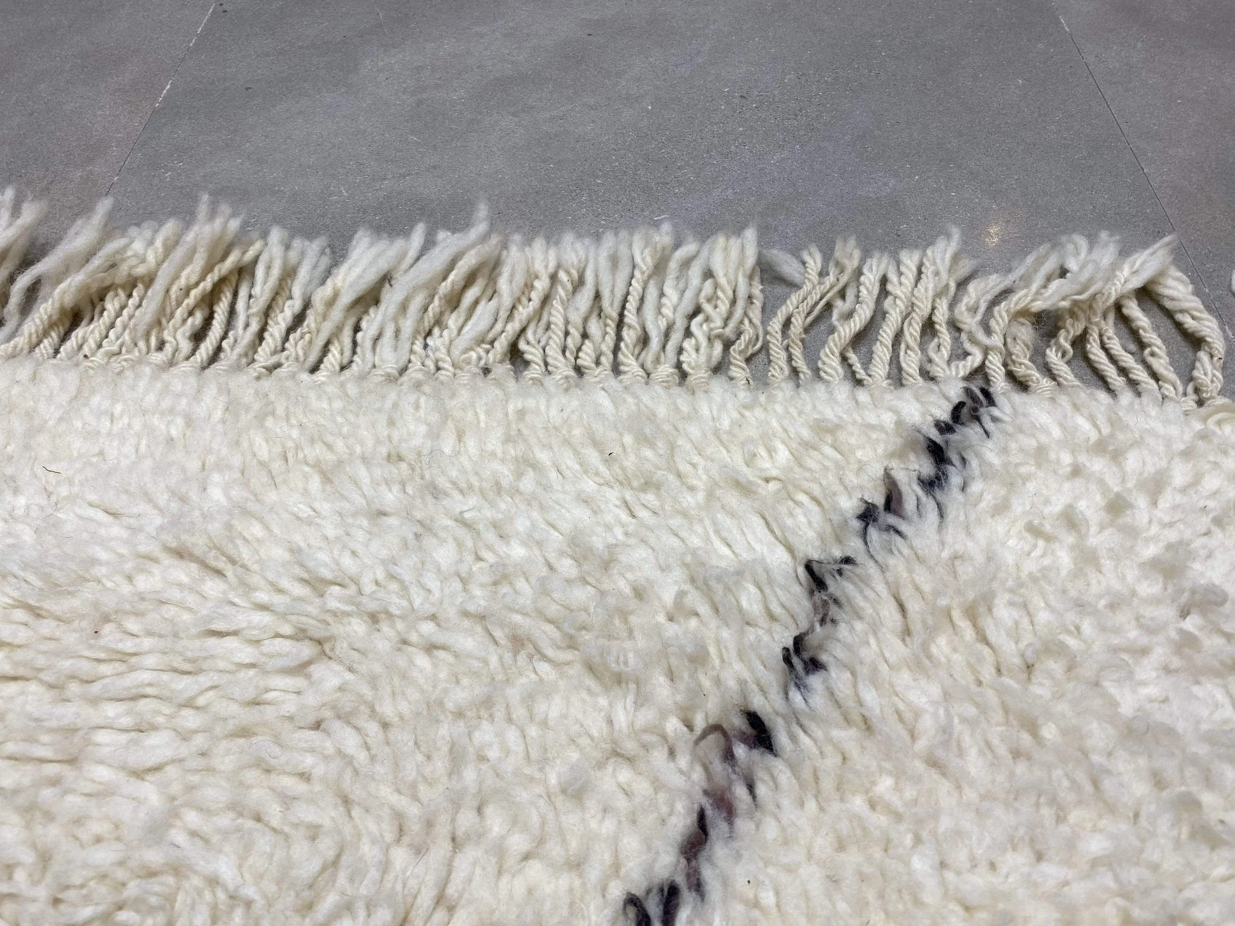 moroccan-berber-rug-beni-ouarain-20-28044412649574.jpg