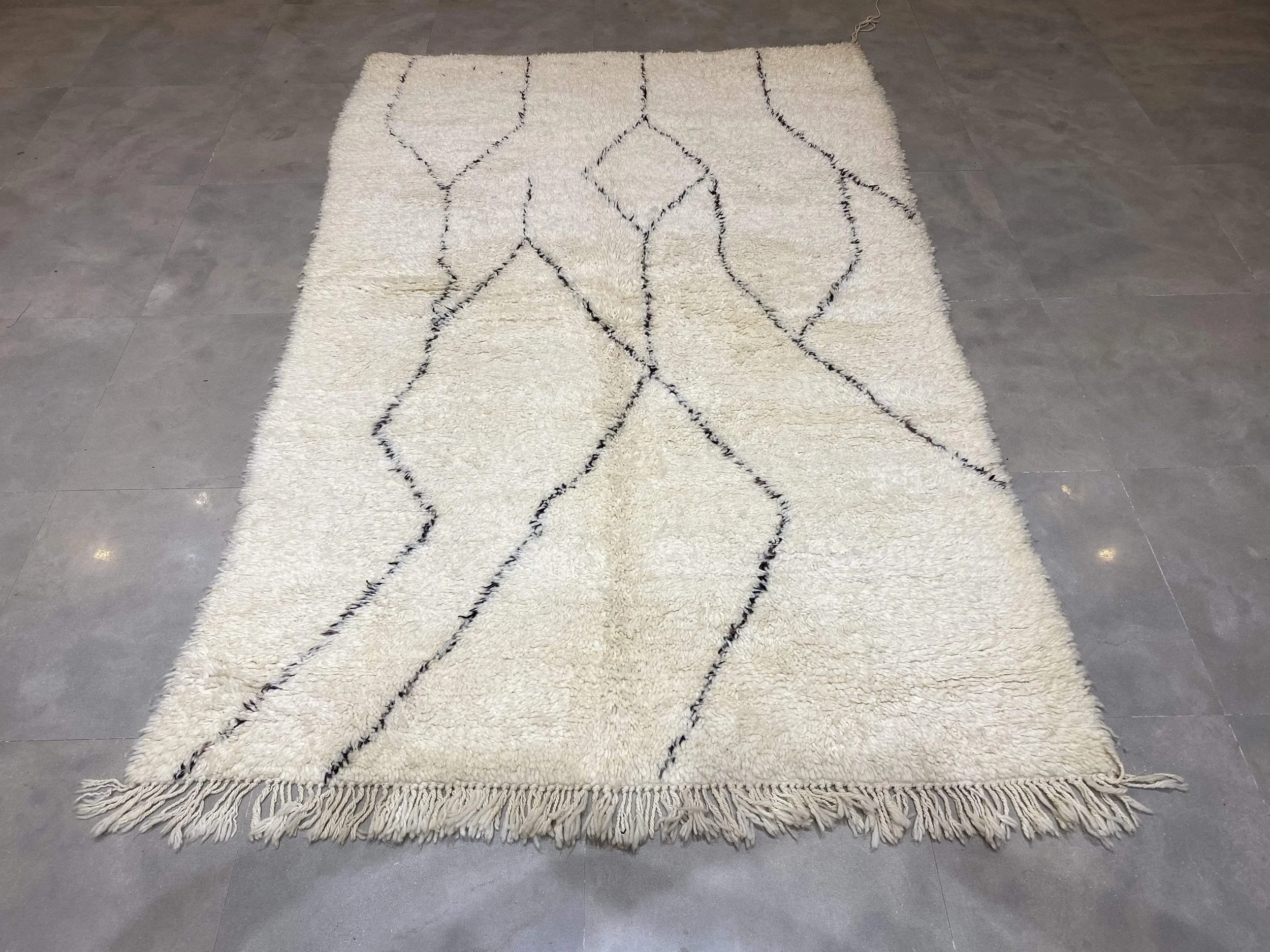 moroccan-berber-rug-beni-ouarain-20-28044412485734.jpg