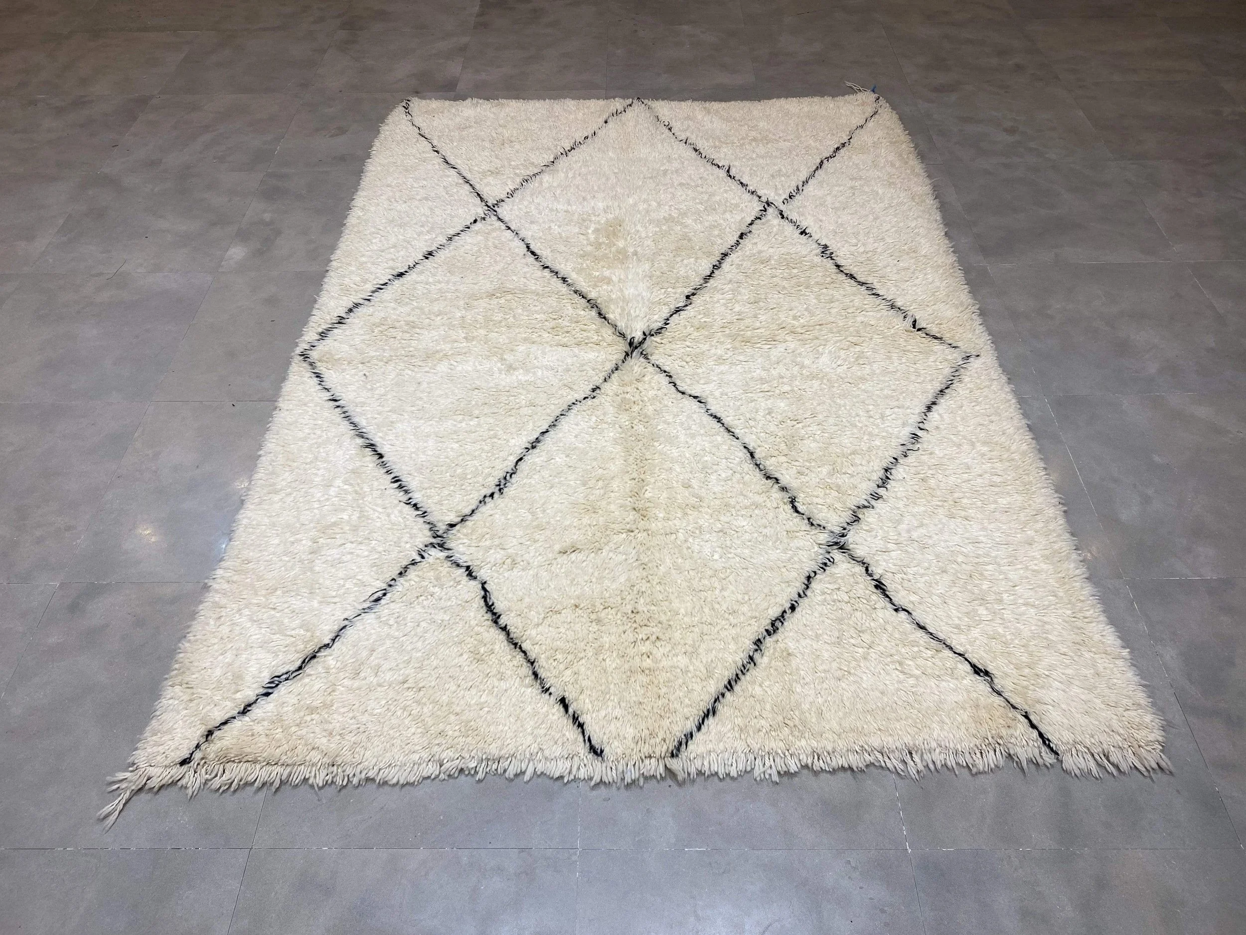moroccan-berber-rug-beni-ouarain-22-28044417761382.jpg