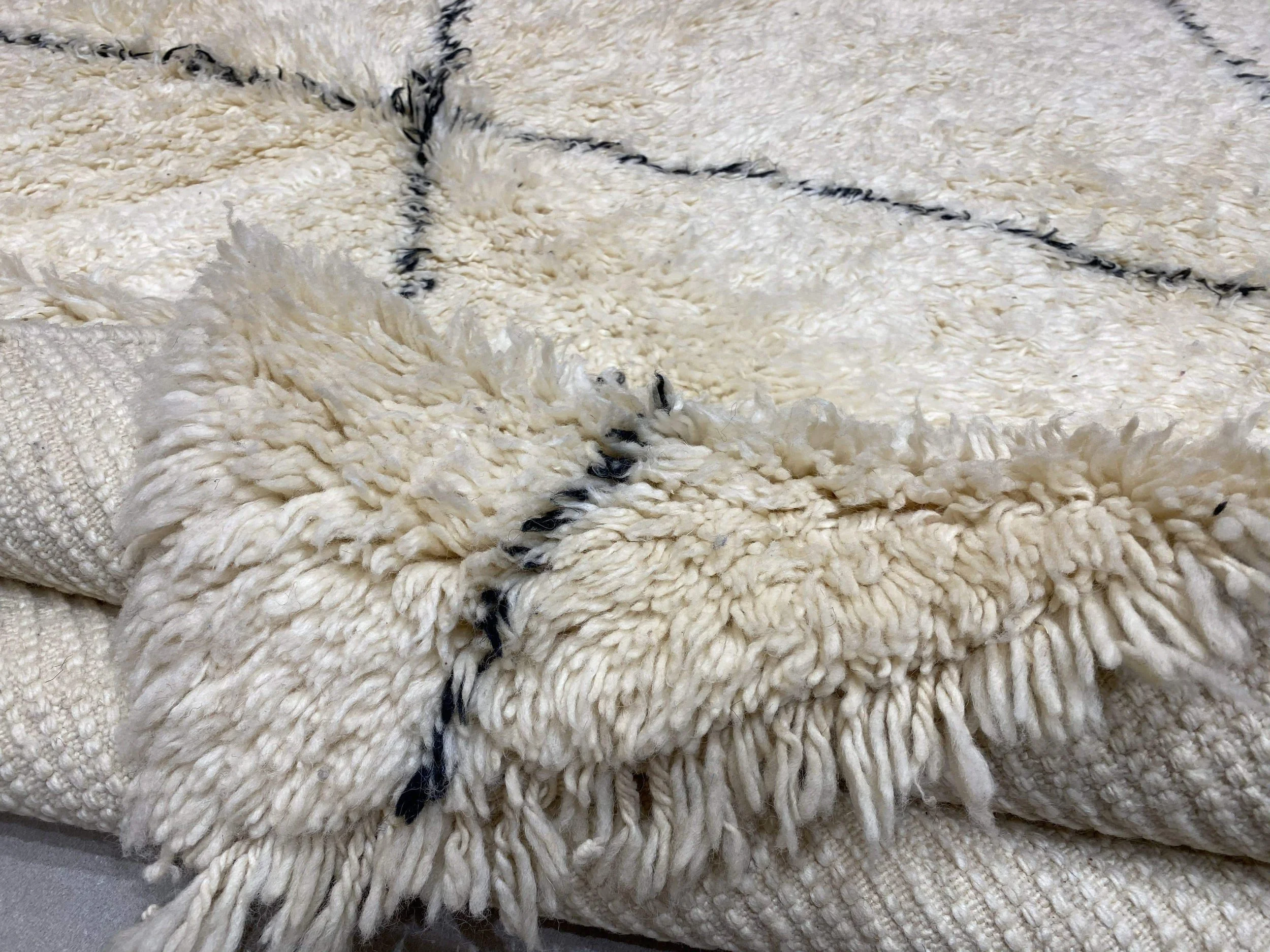 moroccan-berber-rug-beni-ouarain-22-28044417859686.jpg