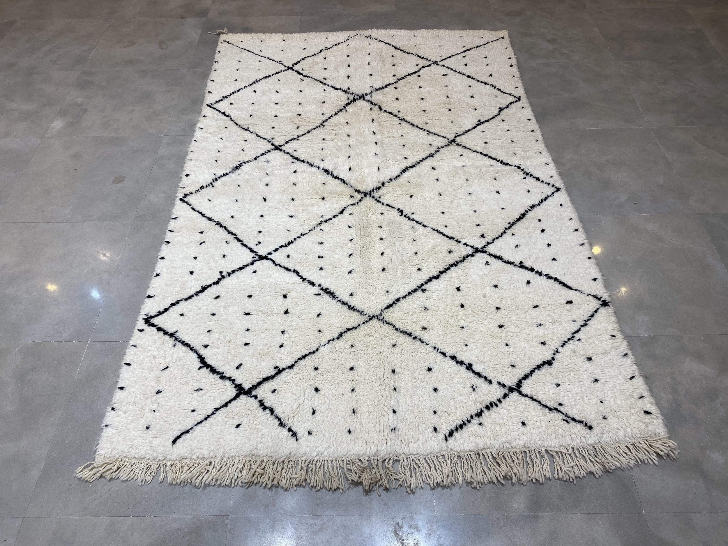 moroccan-berber-rug-beni-ouarain-23-28044420939878.jpg