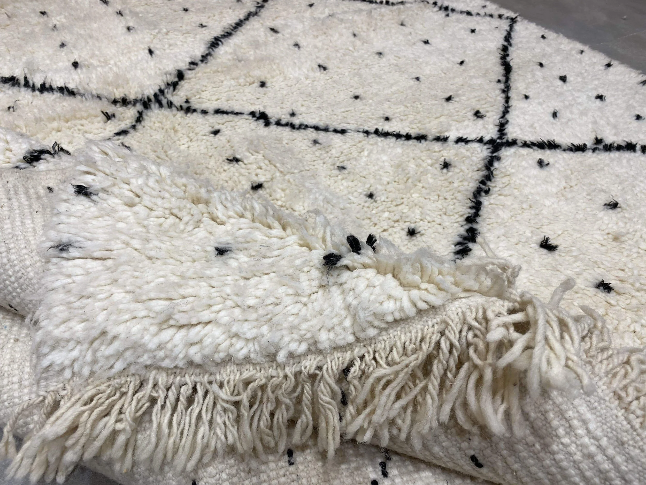 moroccan-berber-rug-beni-ouarain-23-28044420808806.jpg