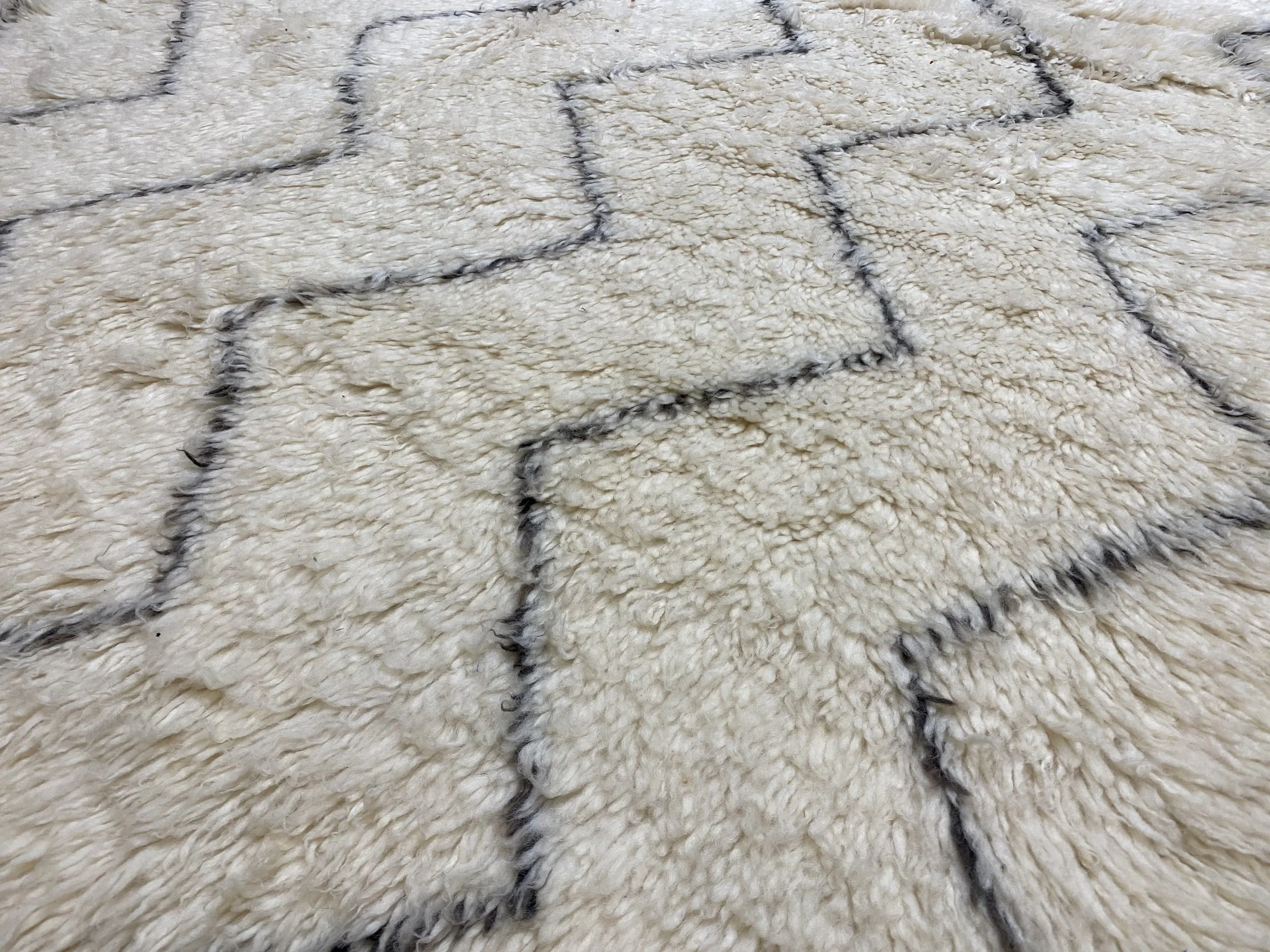 moroccan-berber-rug-beni-ouarain-24-28044452659302.jpg