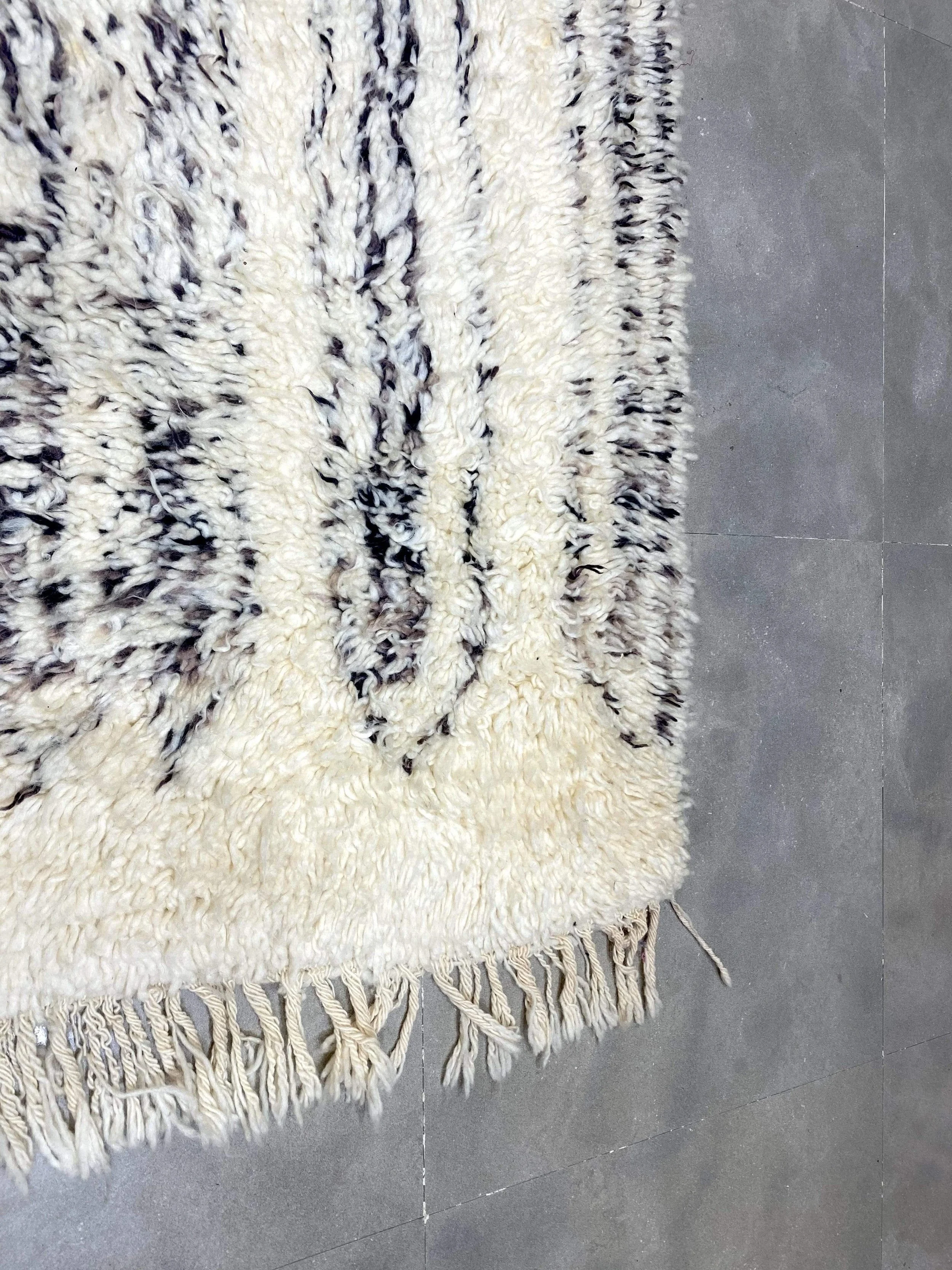 moroccan-berber-rug-beni-ouarain-25-28044461113446.jpg