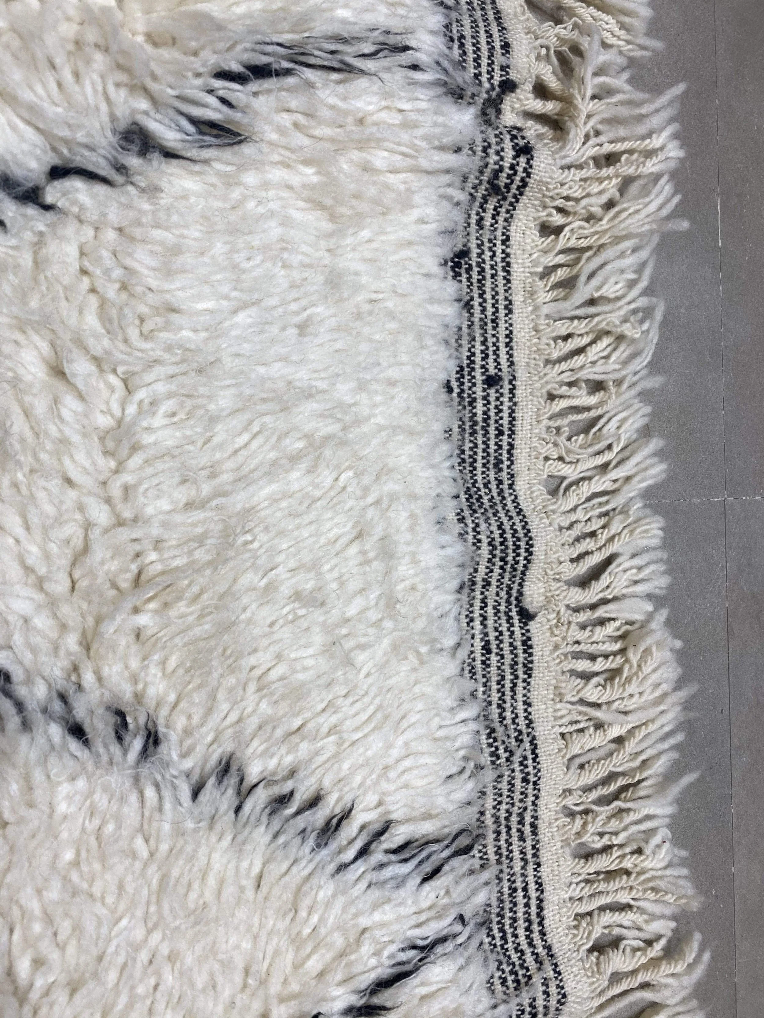 moroccan-berber-rug-beni-ouarain-27-28044472385638.jpg