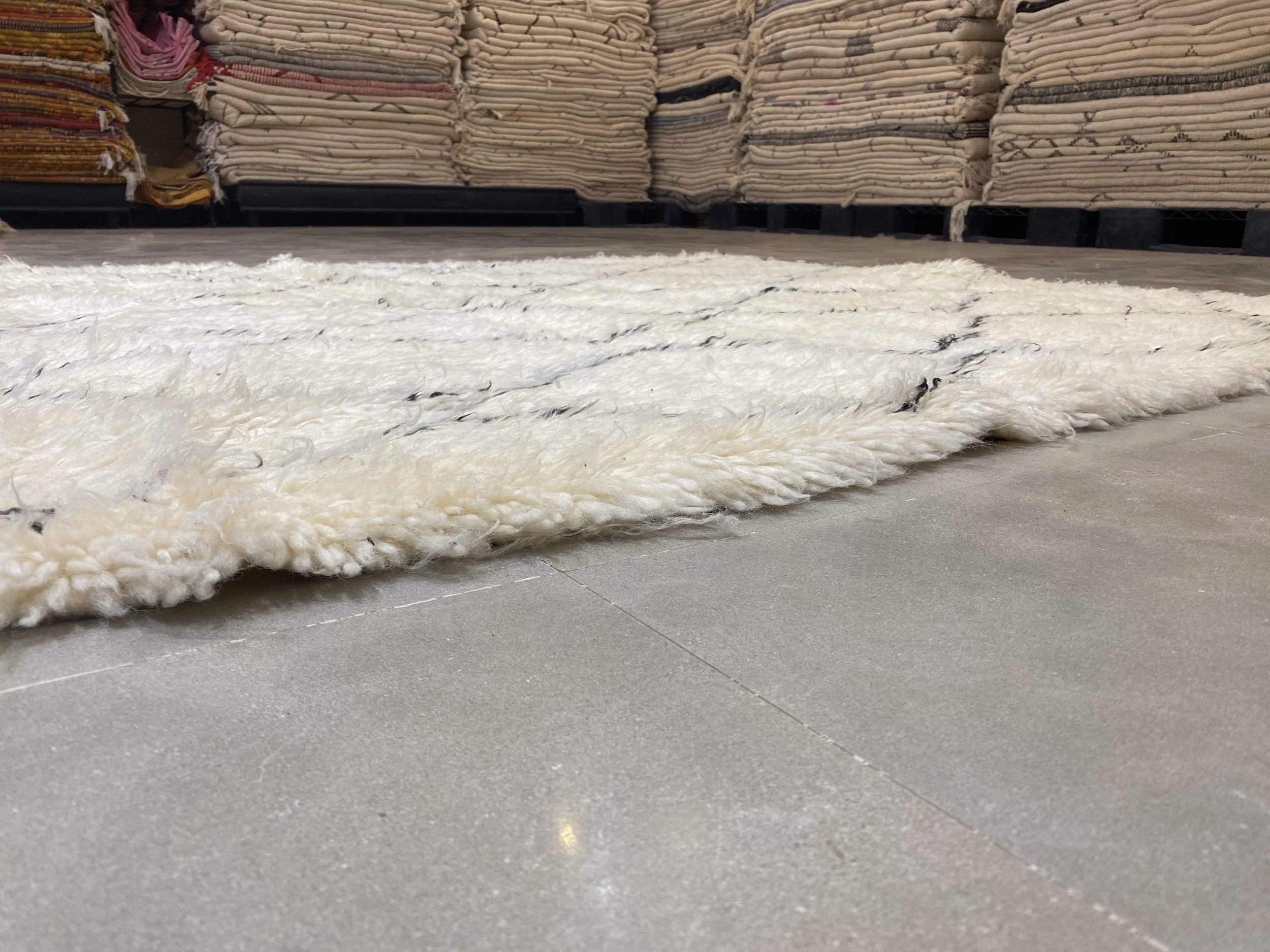 moroccan-berber-rug-beni-ouarain-27-28044472352870.jpg