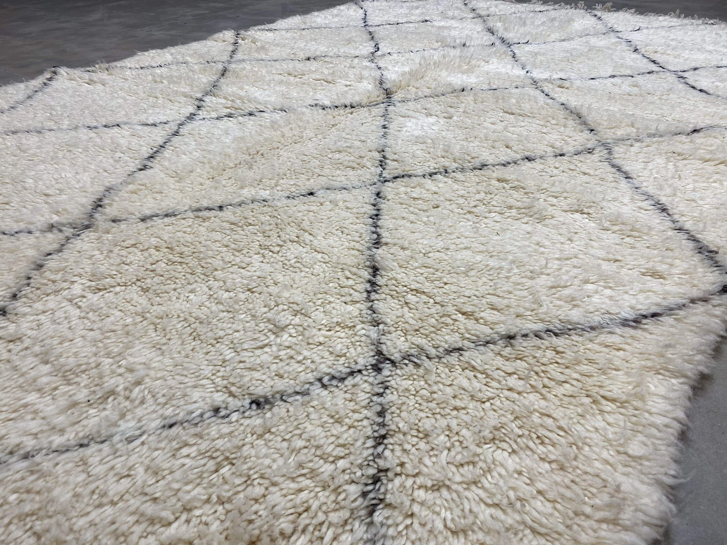moroccan-berber-rug-beni-ouarain-28-28044476743782.jpg