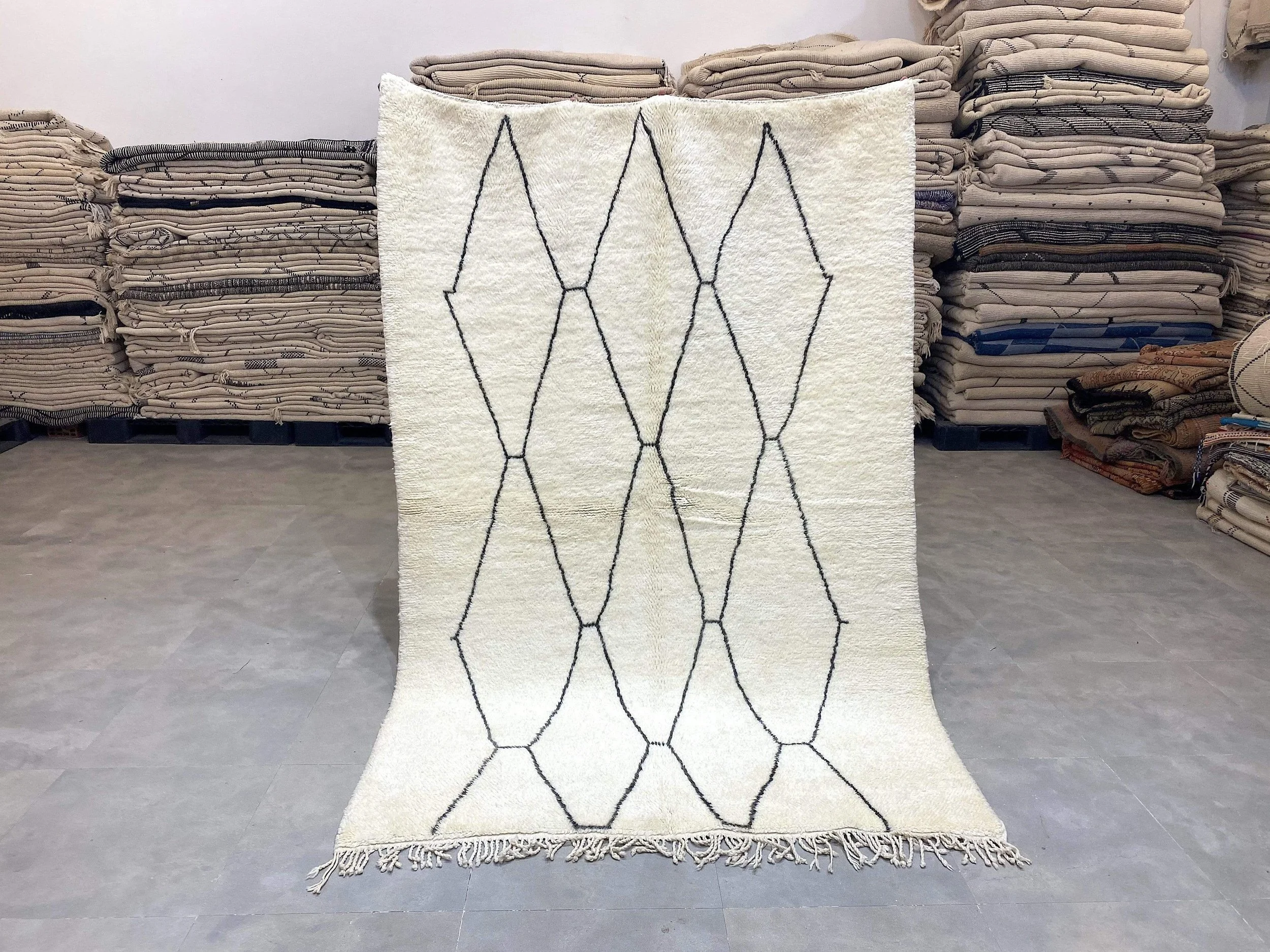 moroccan-berber-rug-beni-ouarain-29-28044481265766.jpg